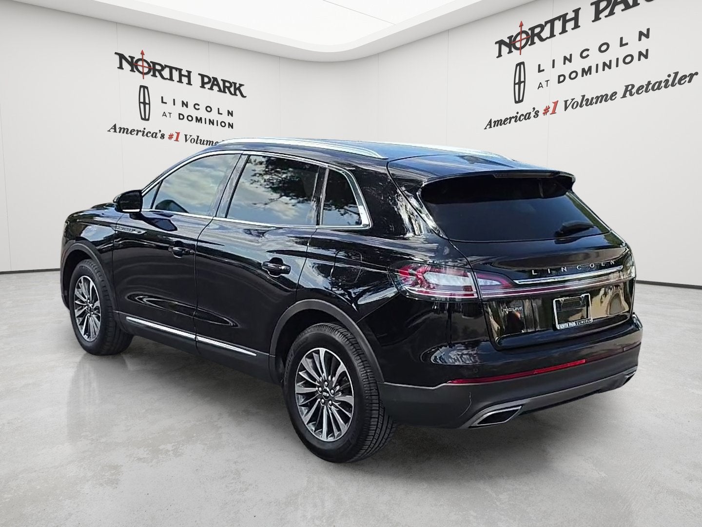 2022 Lincoln Nautilus Standard