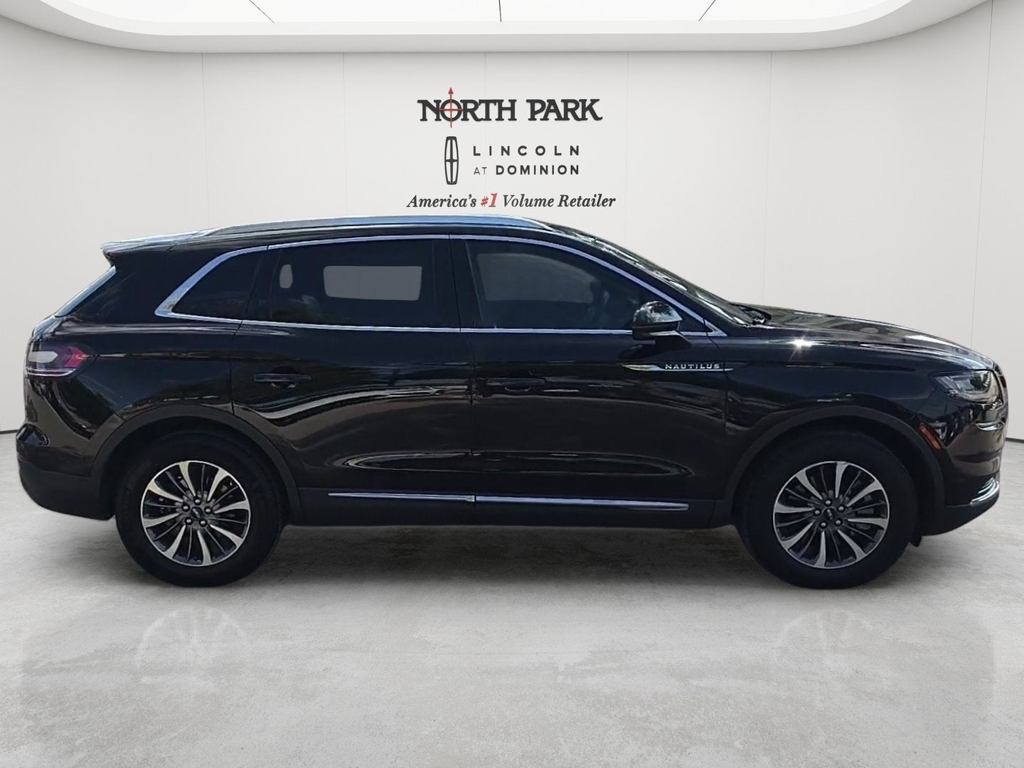 2022 Lincoln Nautilus Standard