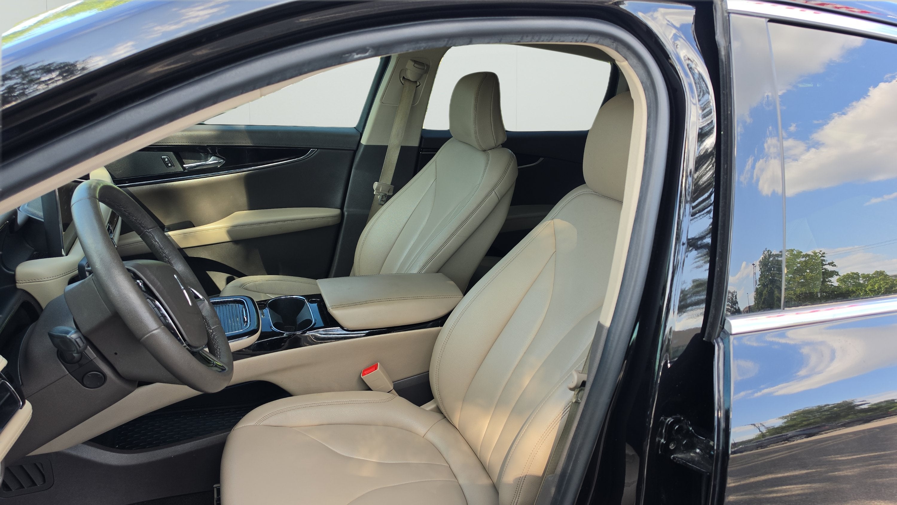 2022 Lincoln Nautilus Standard