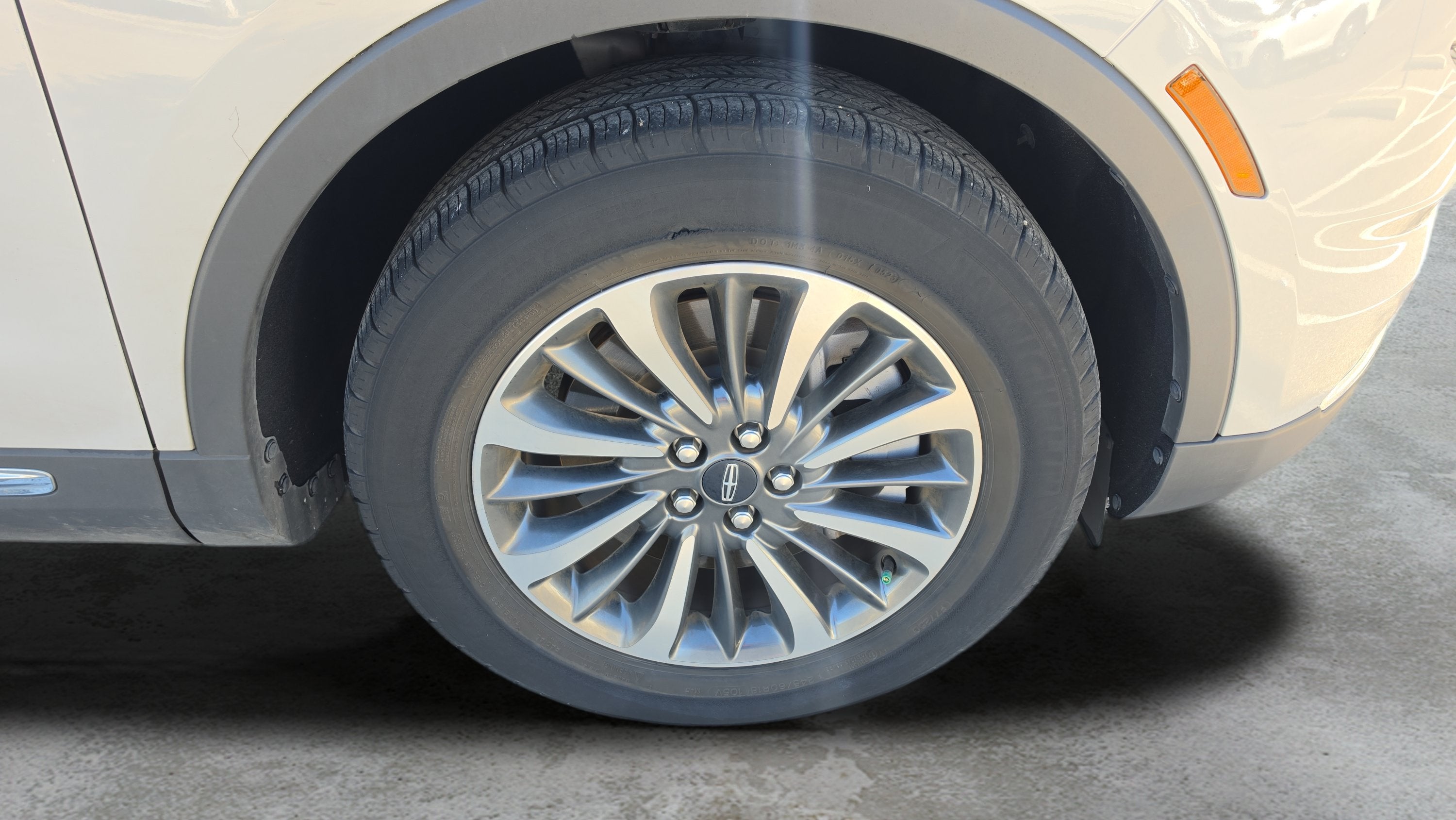 2023 Lincoln Nautilus Standard
