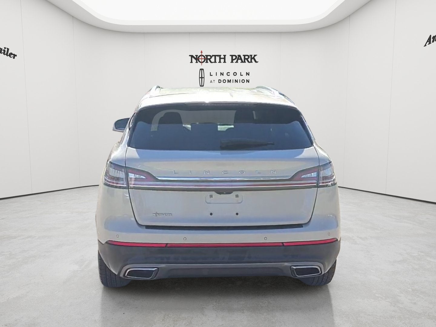 2023 Lincoln Nautilus Standard