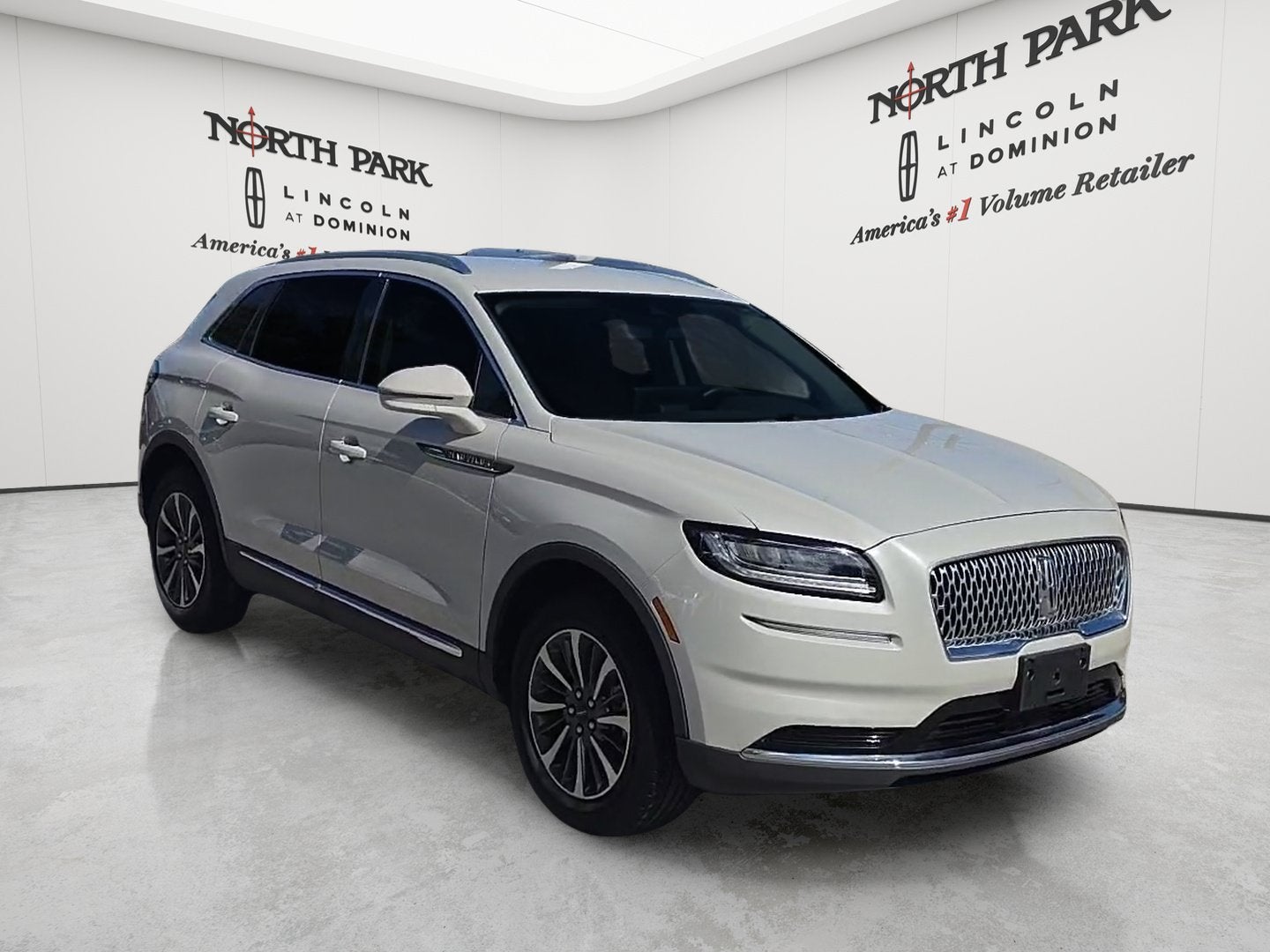 2023 Lincoln Nautilus Standard