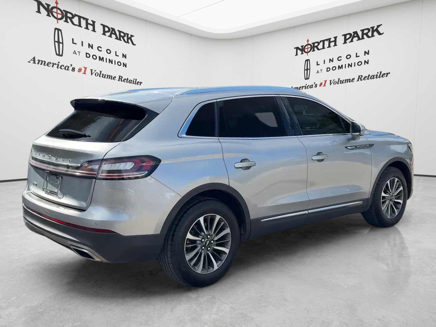 2023 Lincoln Nautilus Standard