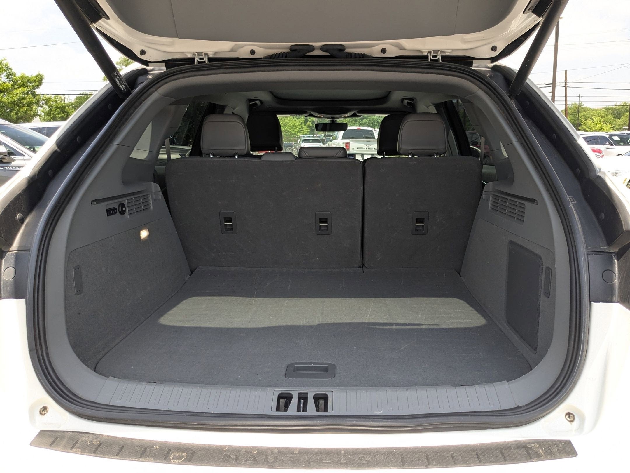 2021 Lincoln Nautilus Reserve