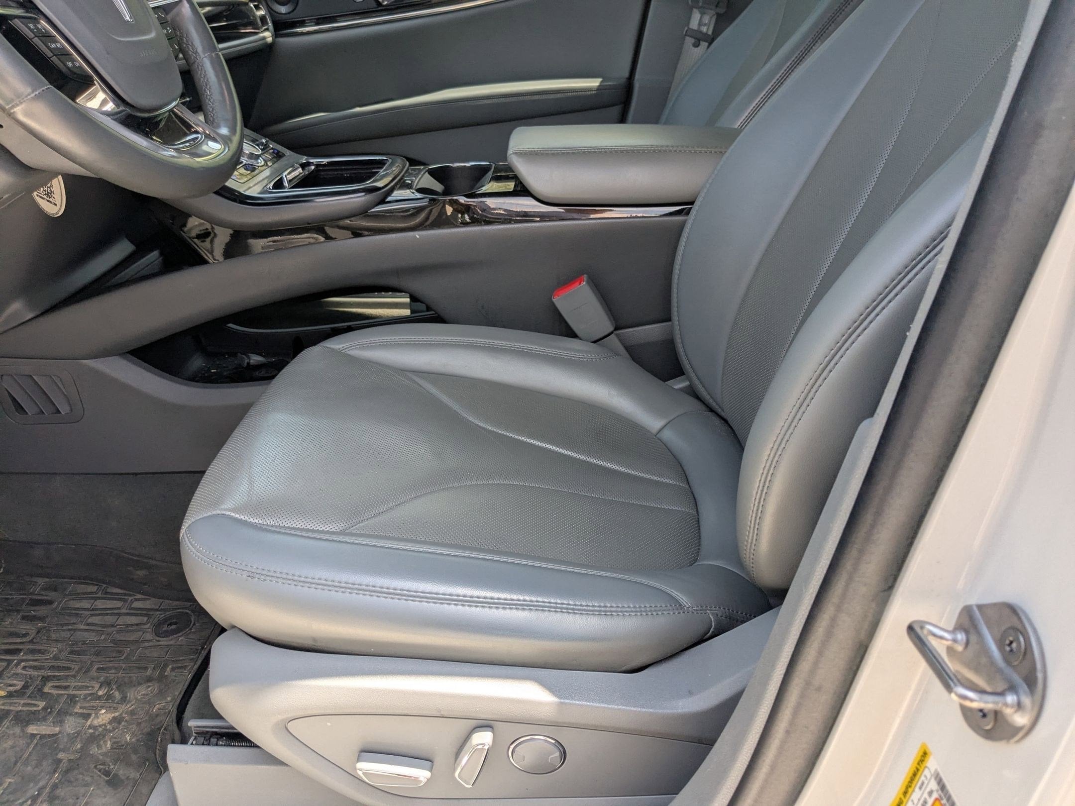 2021 Lincoln Nautilus Reserve