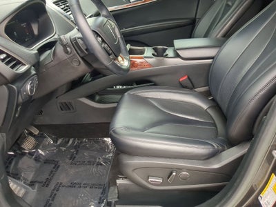 2019 Lincoln Nautilus Select