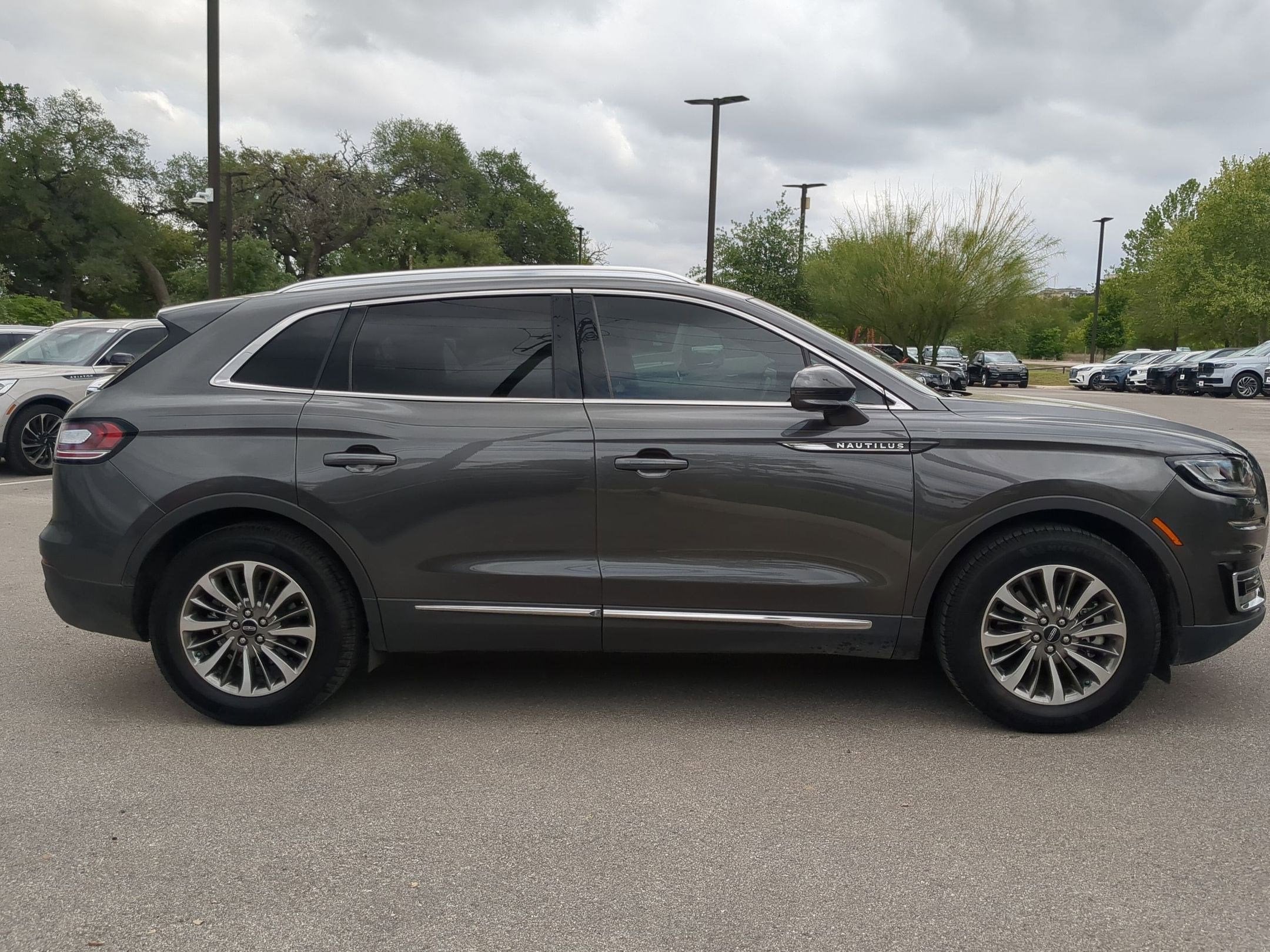 2019 Lincoln Nautilus Select