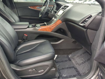 2019 Lincoln Nautilus Select