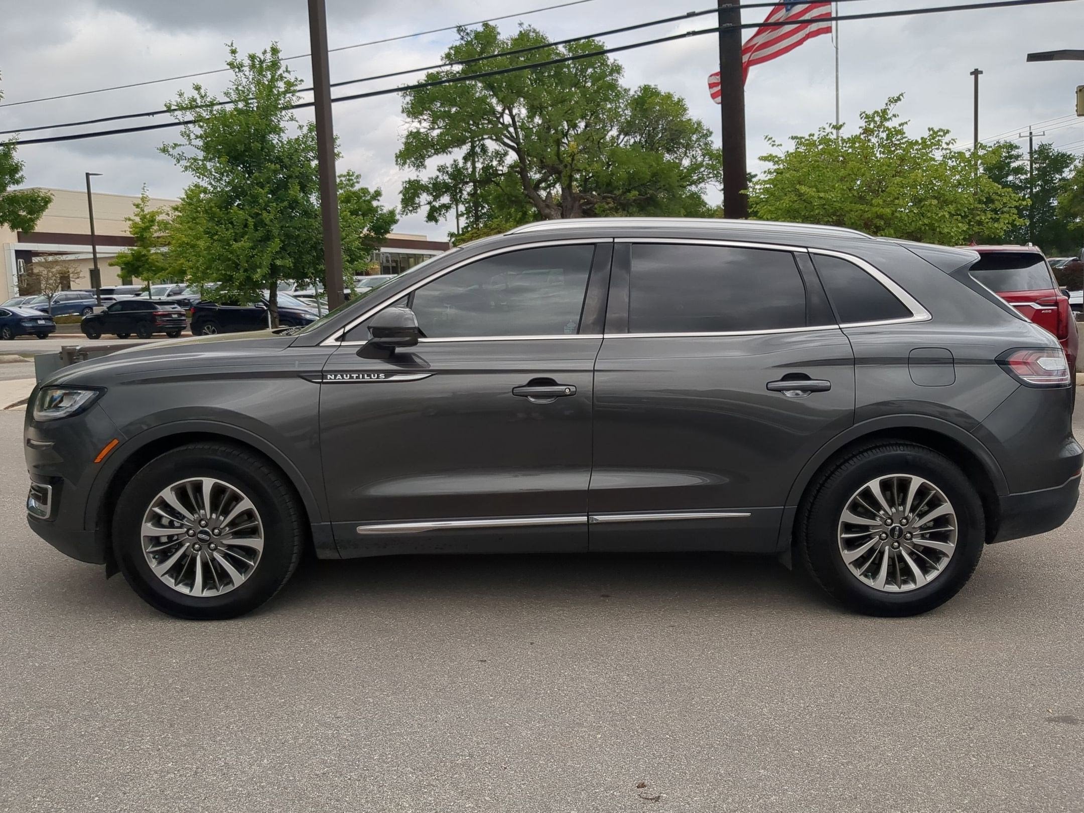 2019 Lincoln Nautilus Select