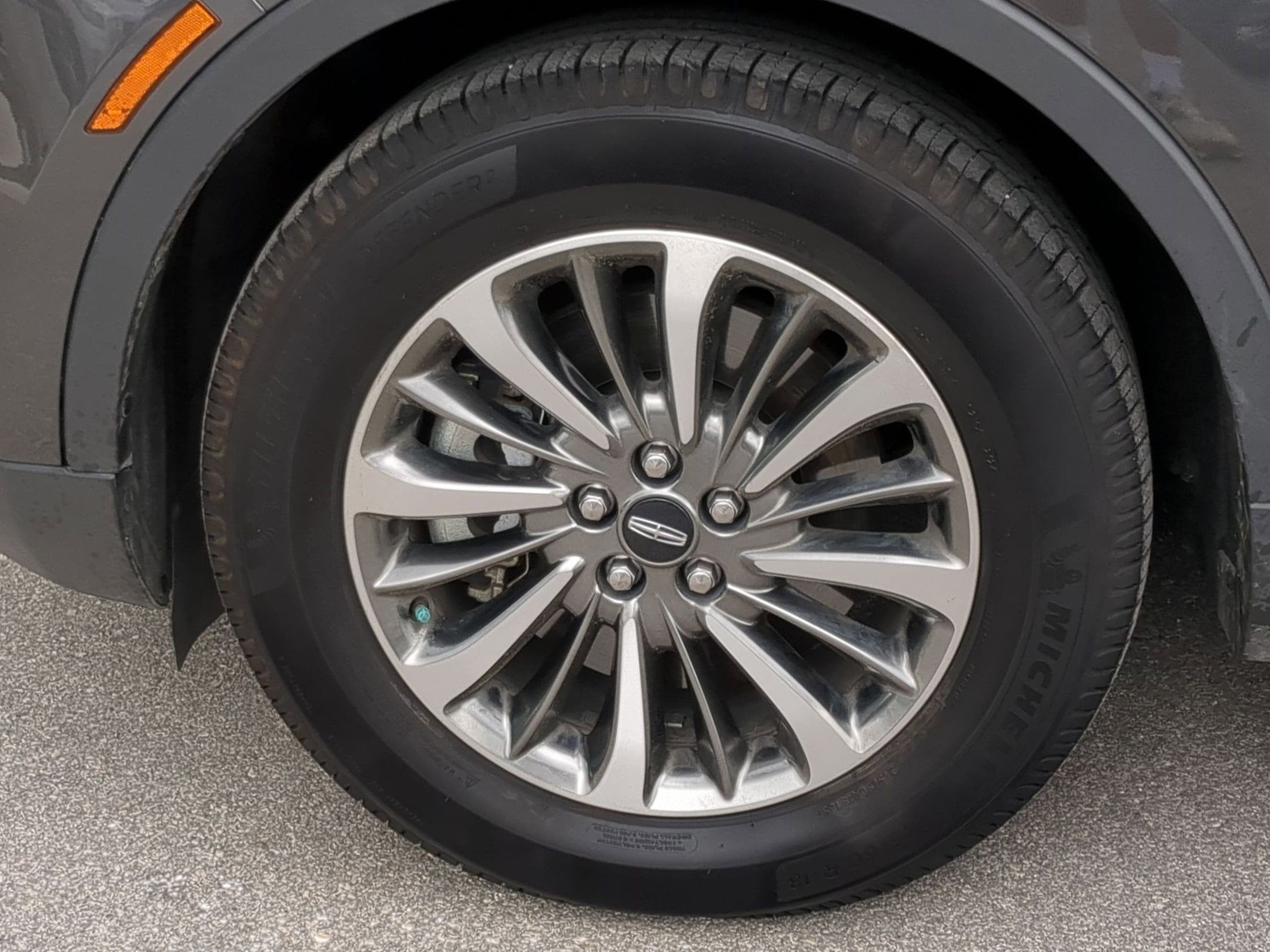 2019 Lincoln Nautilus Select