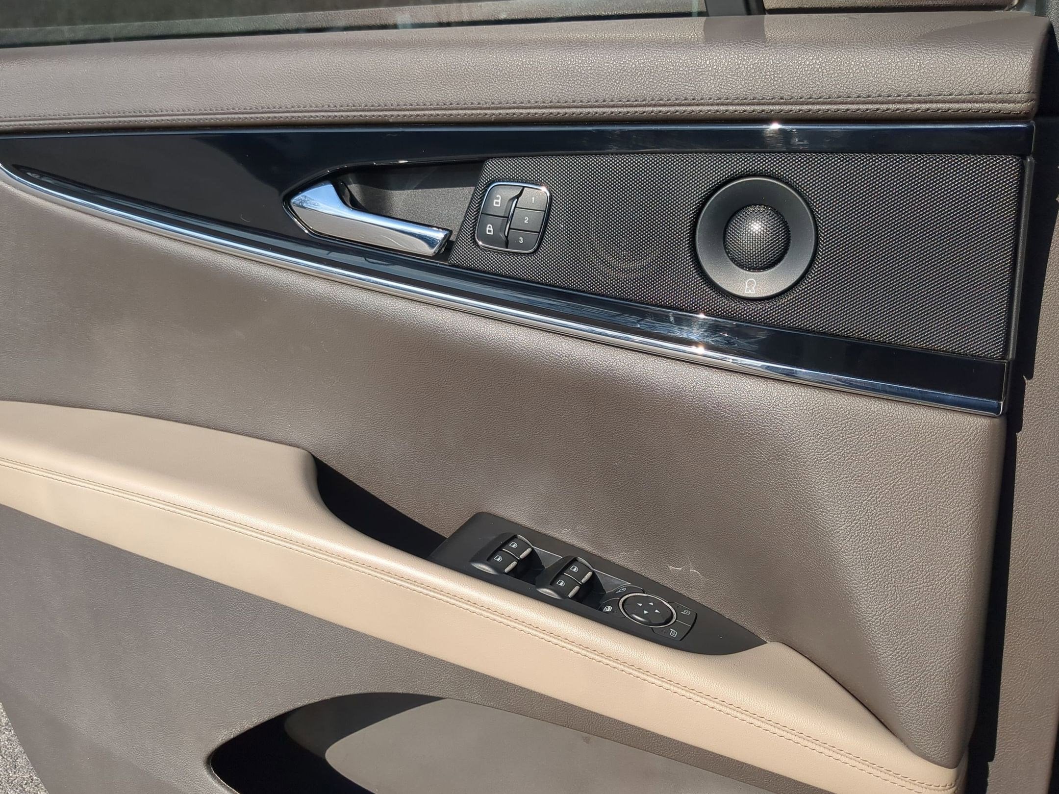 2021 Lincoln Nautilus Reserve