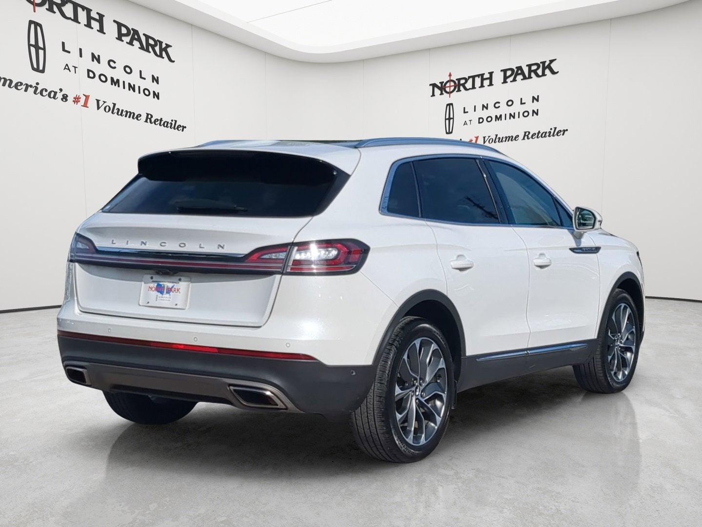 2022 Lincoln Nautilus Reserve