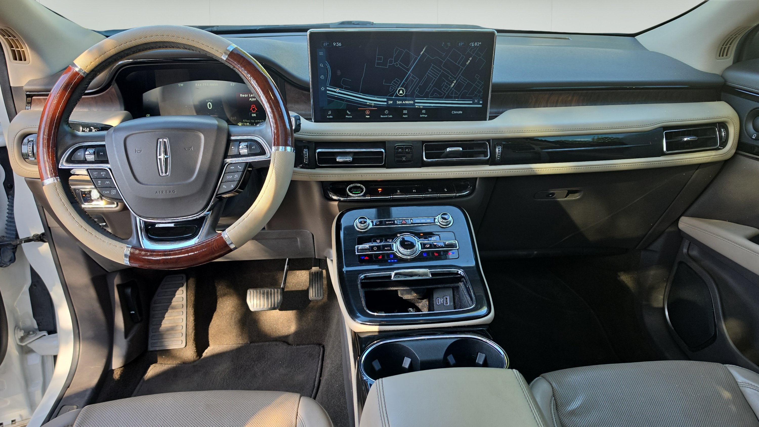 2022 Lincoln Nautilus Reserve