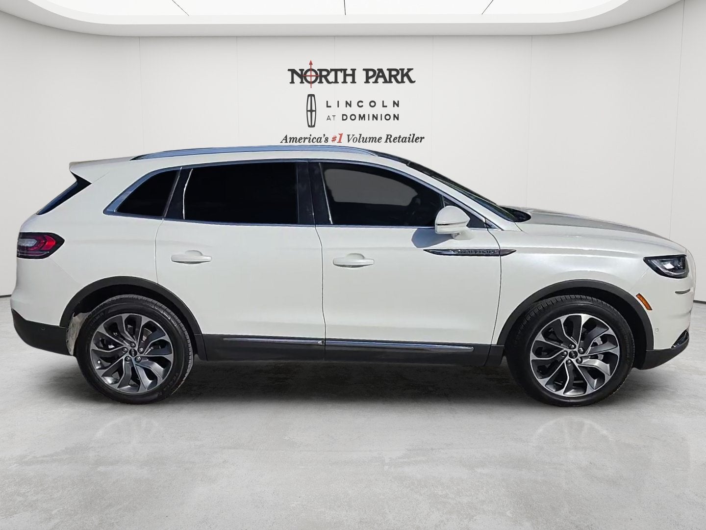 2022 Lincoln Nautilus Reserve