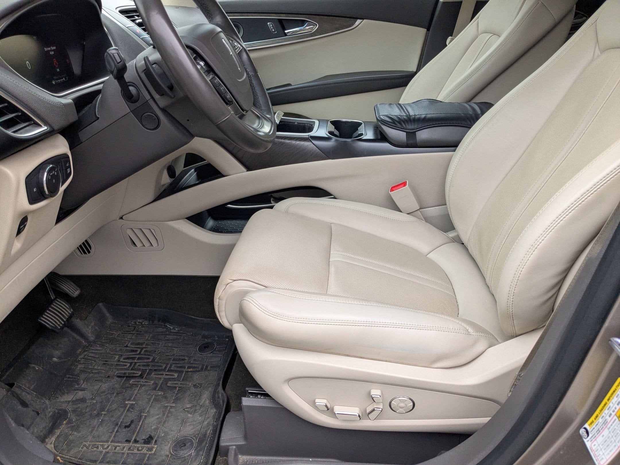 2020 Lincoln Nautilus Reserve