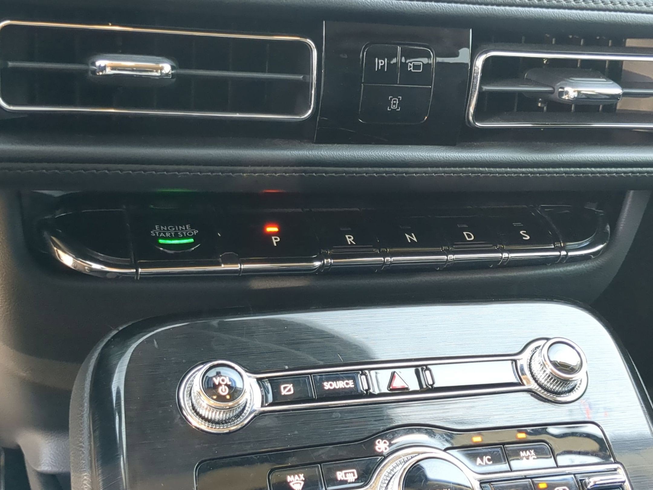 2023 Lincoln Nautilus Standard