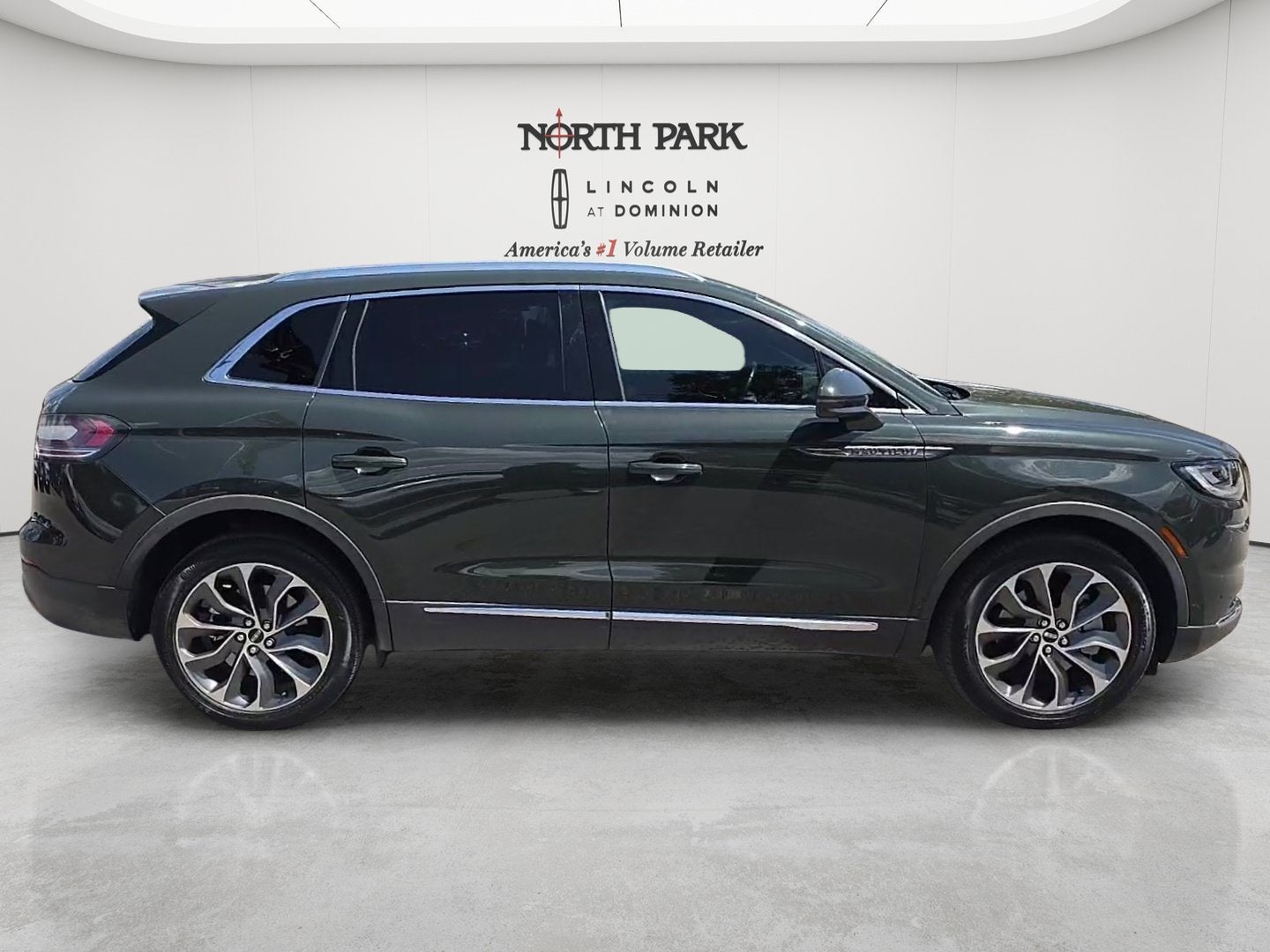 2023 Lincoln Nautilus Reserve
