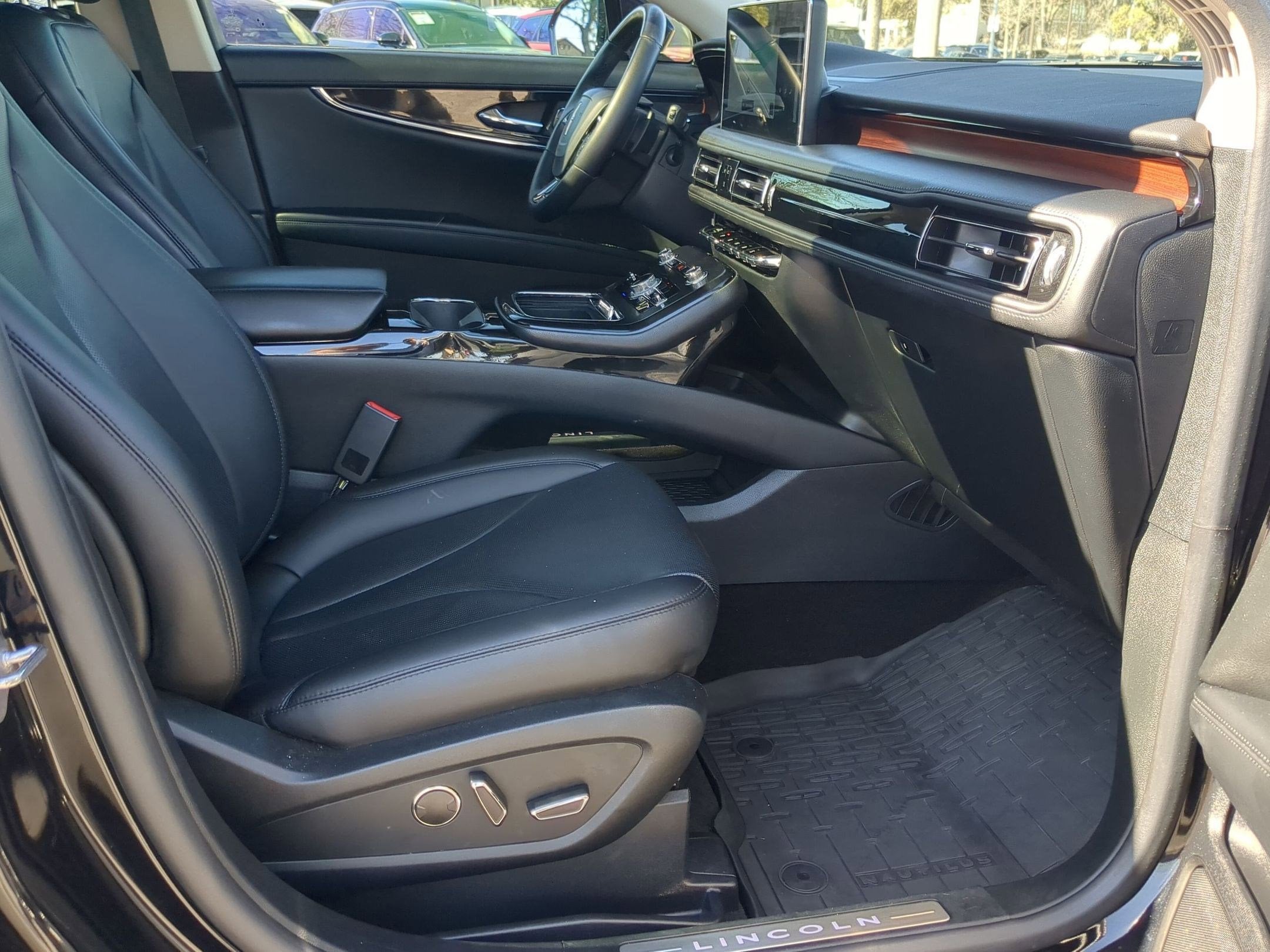 2021 Lincoln Nautilus Reserve