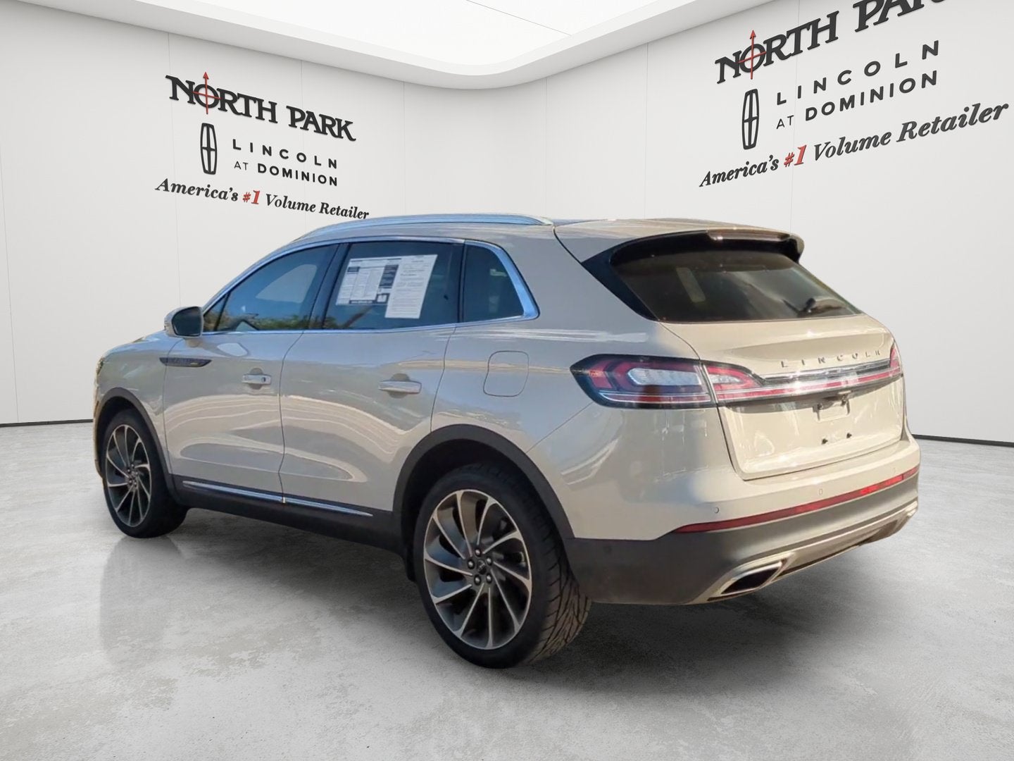 2022 Lincoln Nautilus Reserve