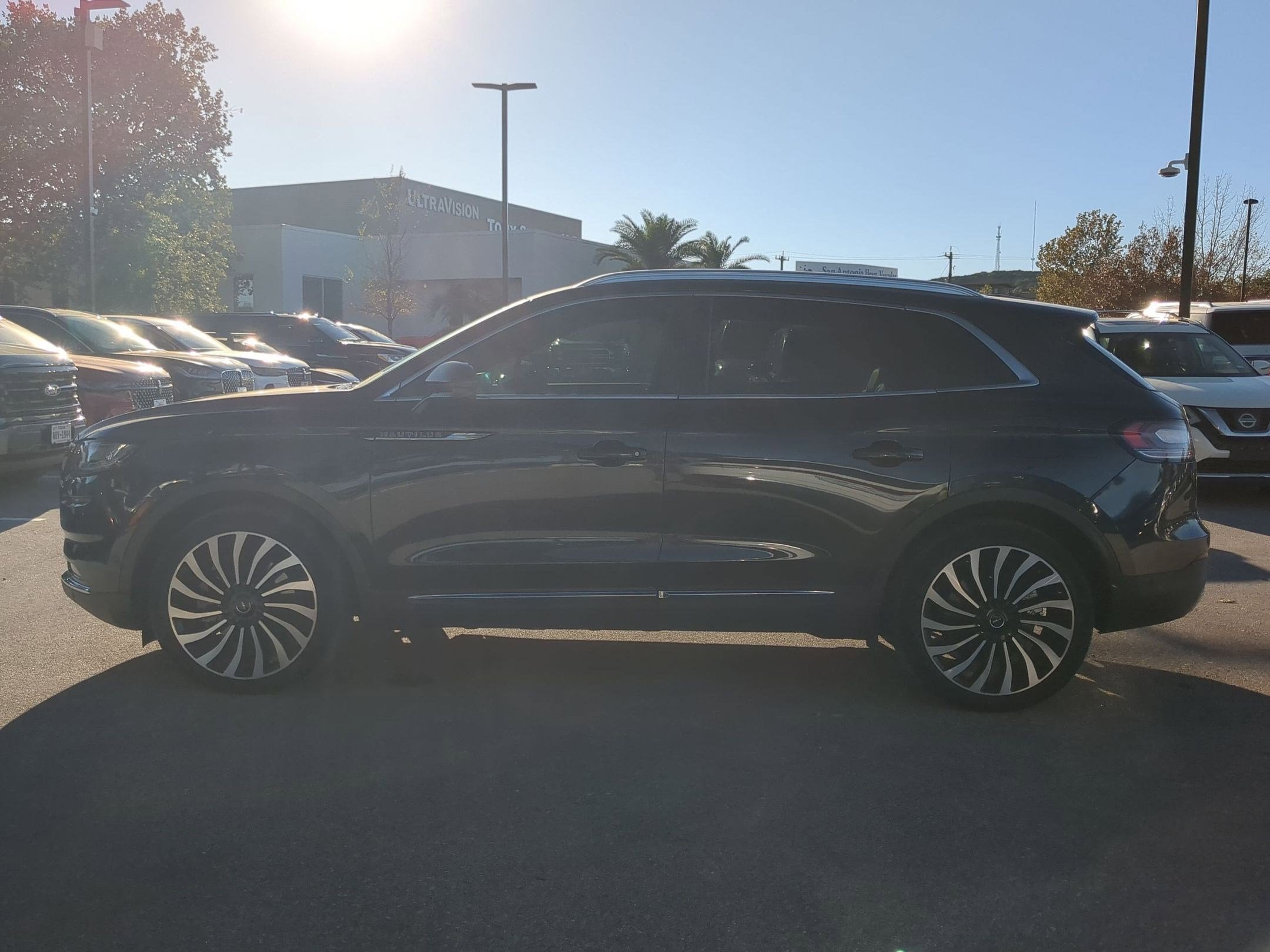 2023 Lincoln Nautilus Black Label