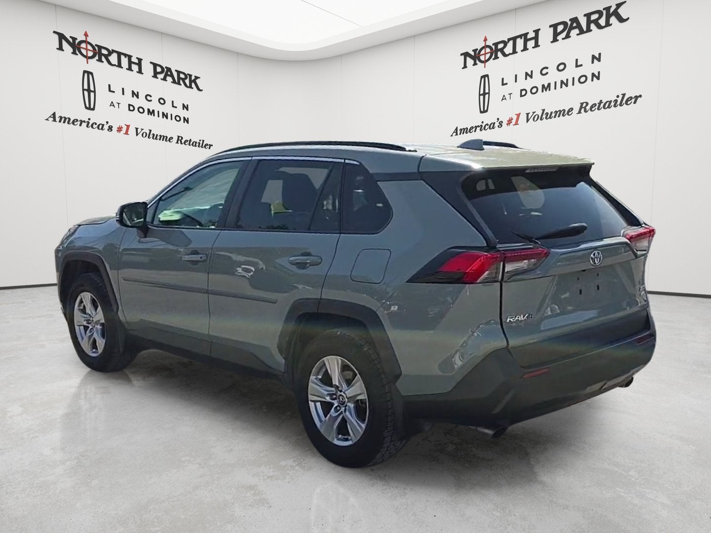 2020 Toyota RAV4 XLE