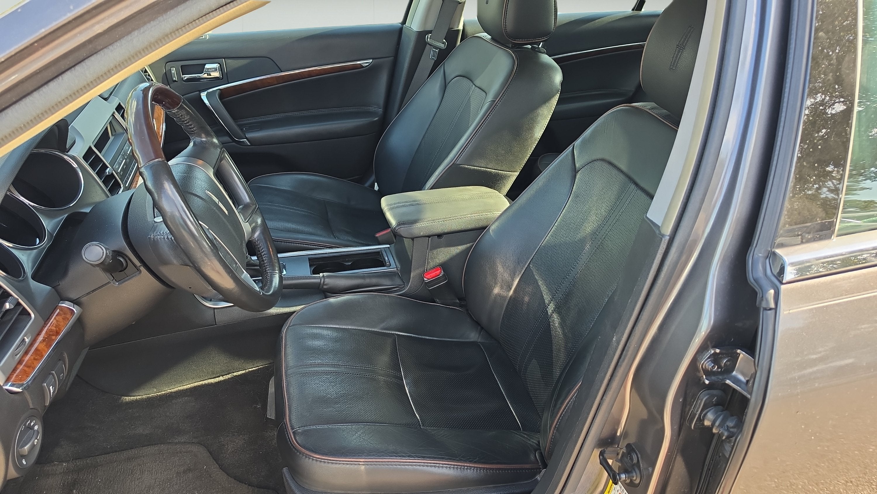 2012 Lincoln MKZ Base