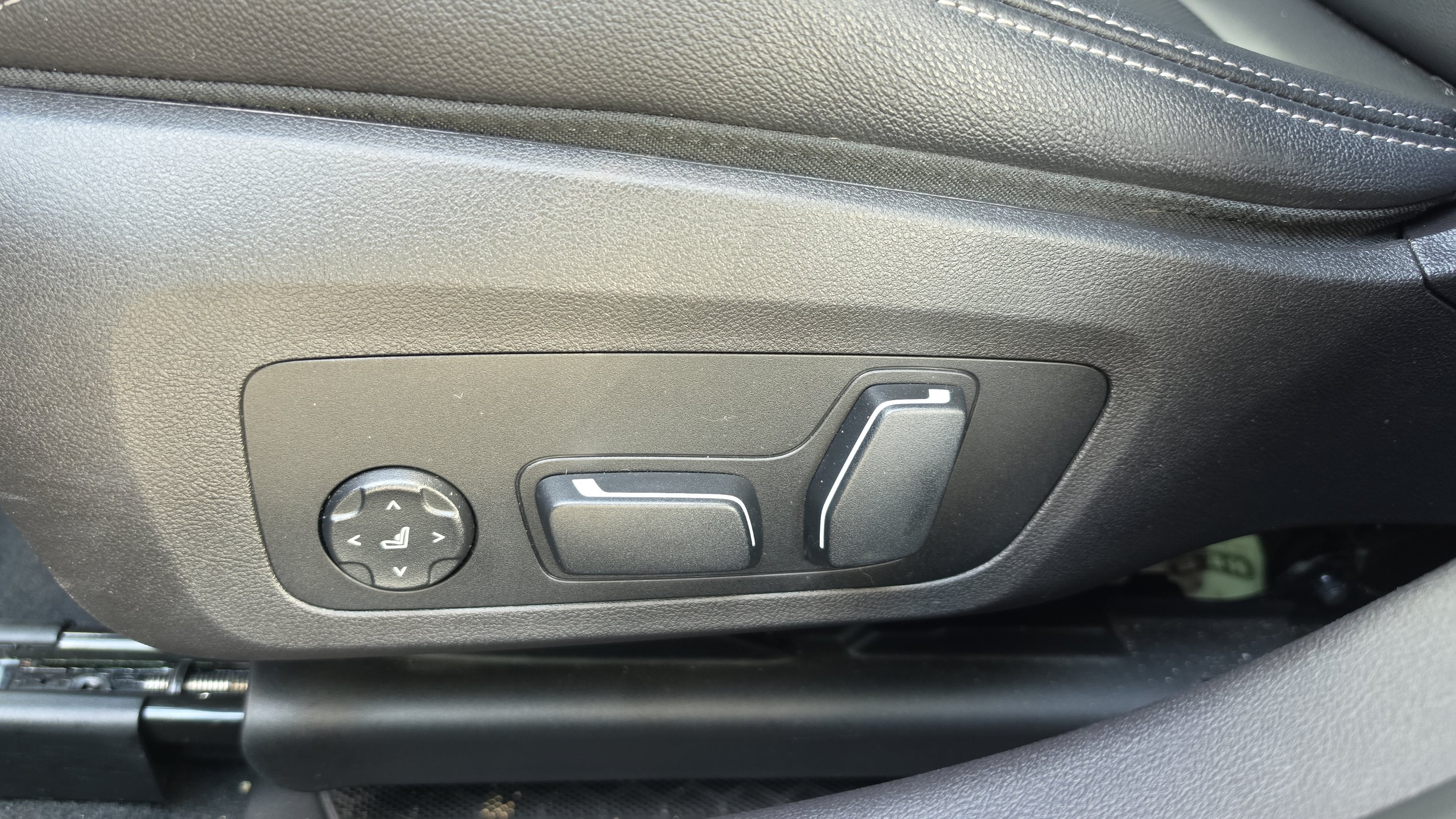 2024 BMW 3 Series 330i