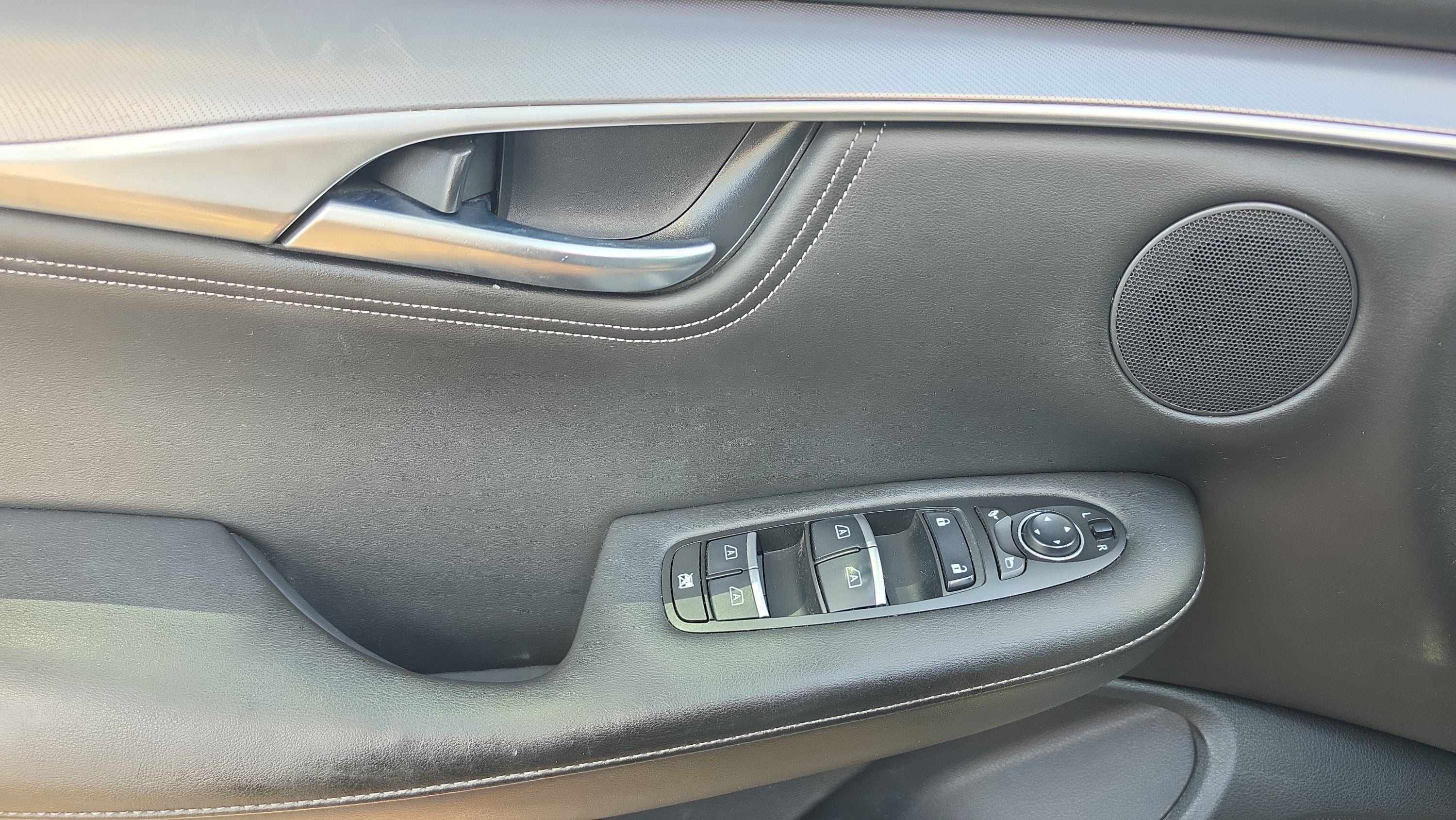 2023 INFINITI QX55 LUXE
