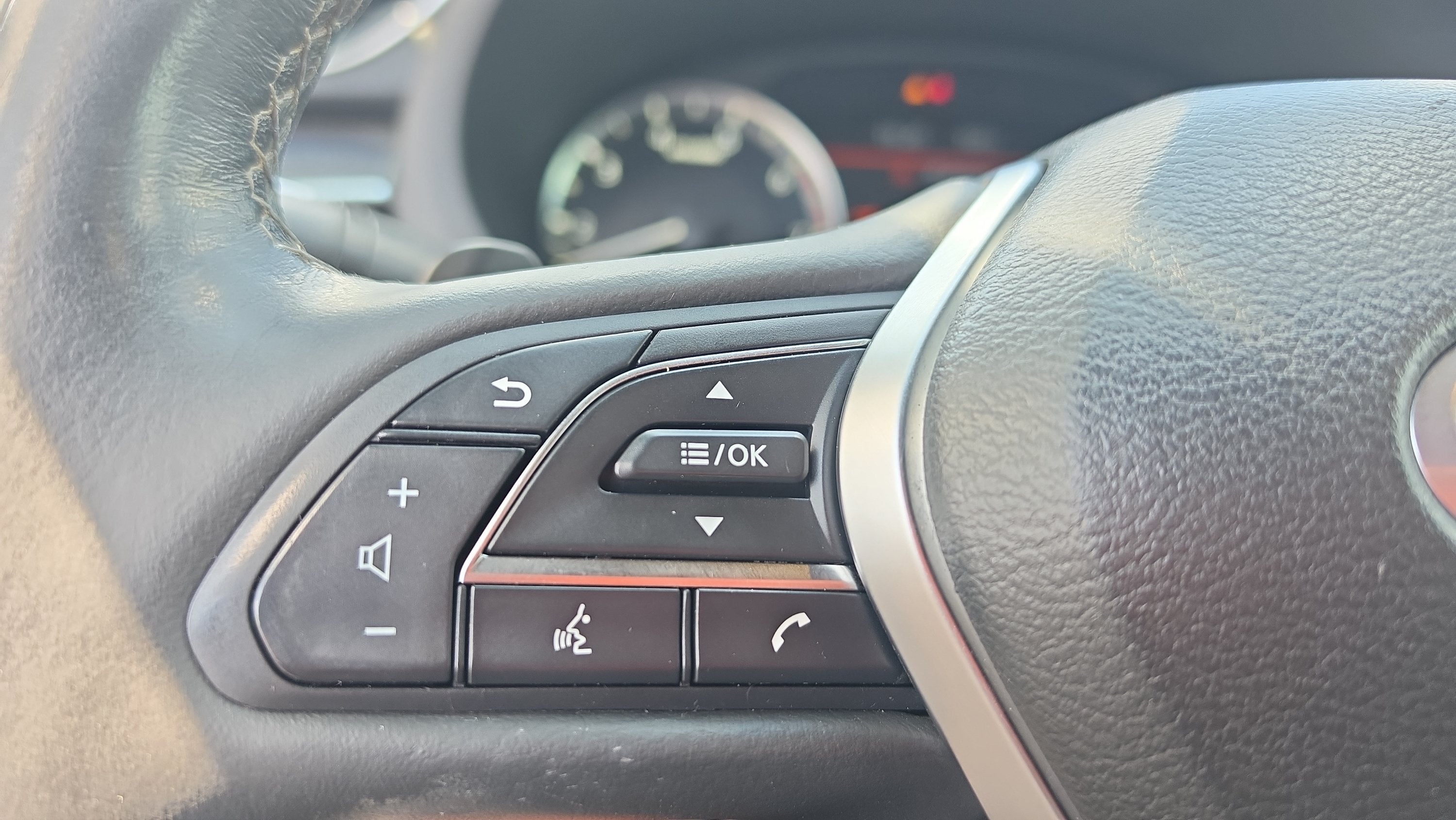 2023 INFINITI QX55 LUXE