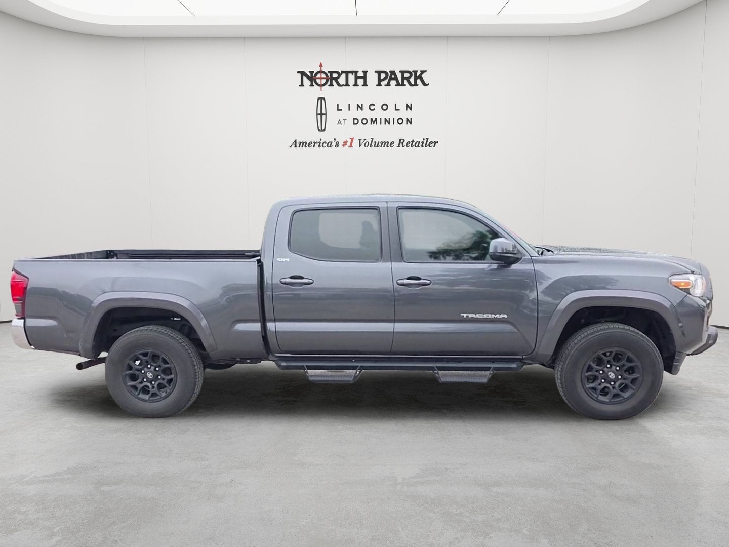 2021 Toyota Tacoma 2WD SR5