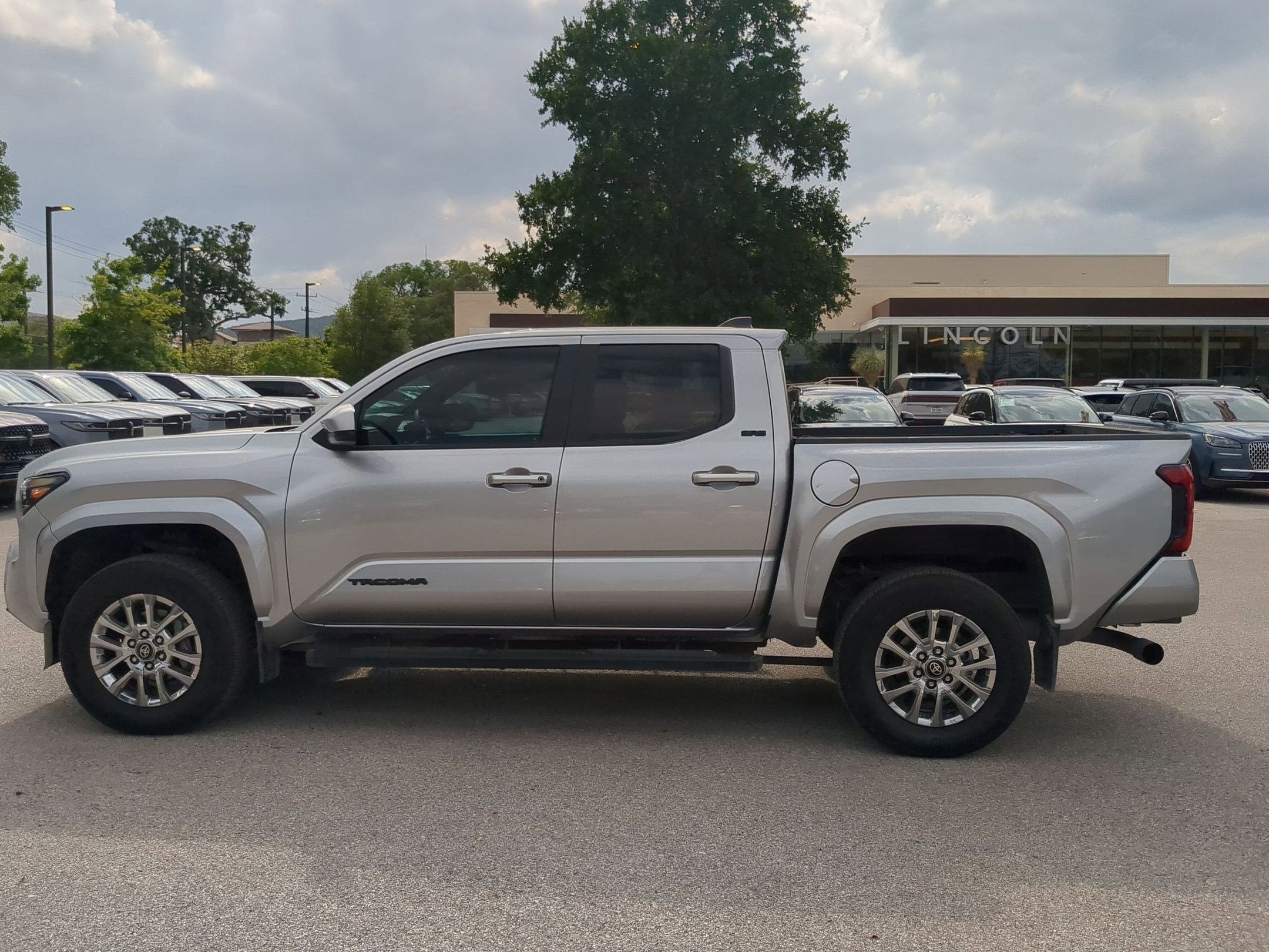 2024 Toyota Tacoma 2WD SR5