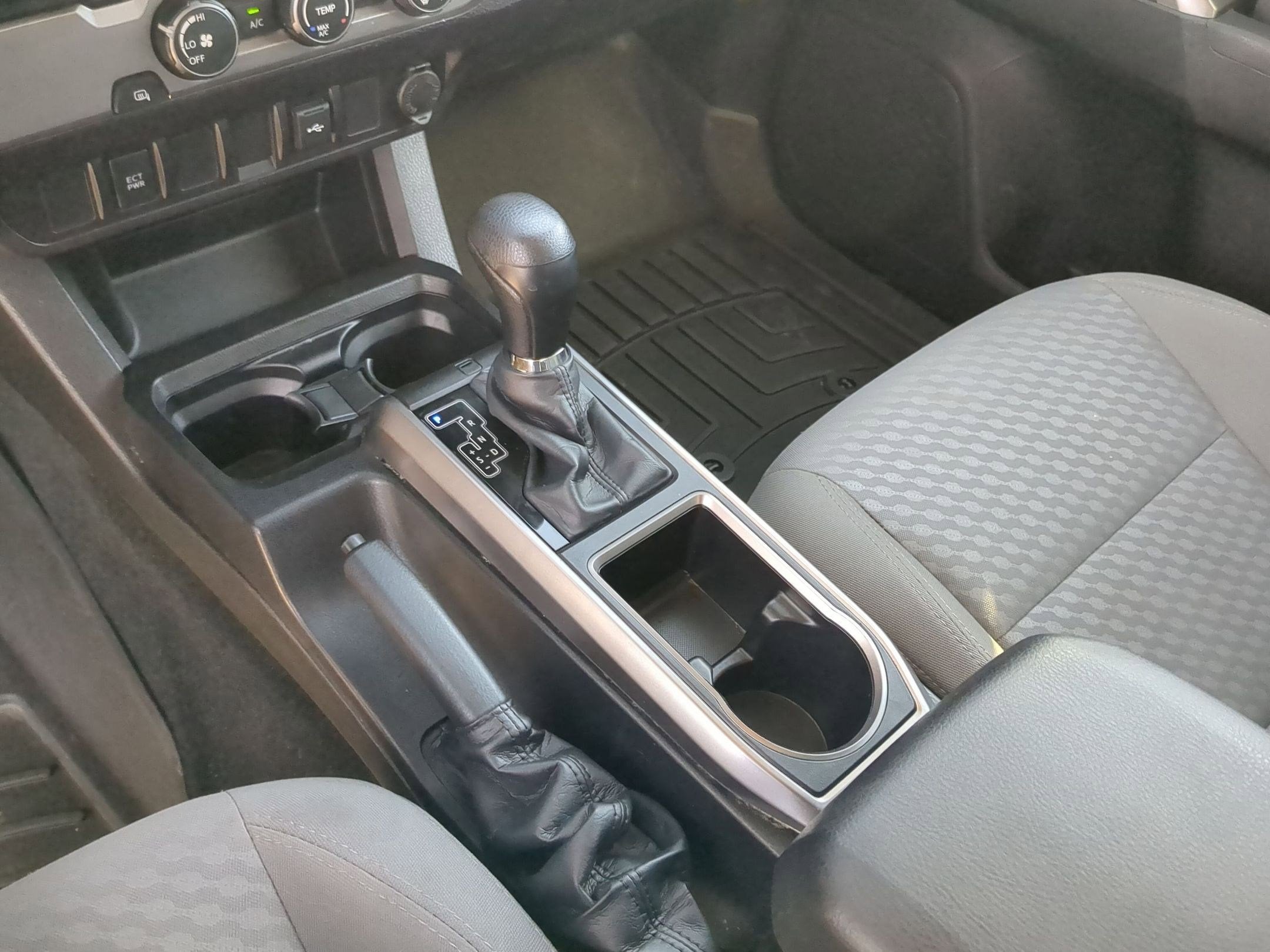 2022 Toyota Tacoma 2WD SR5