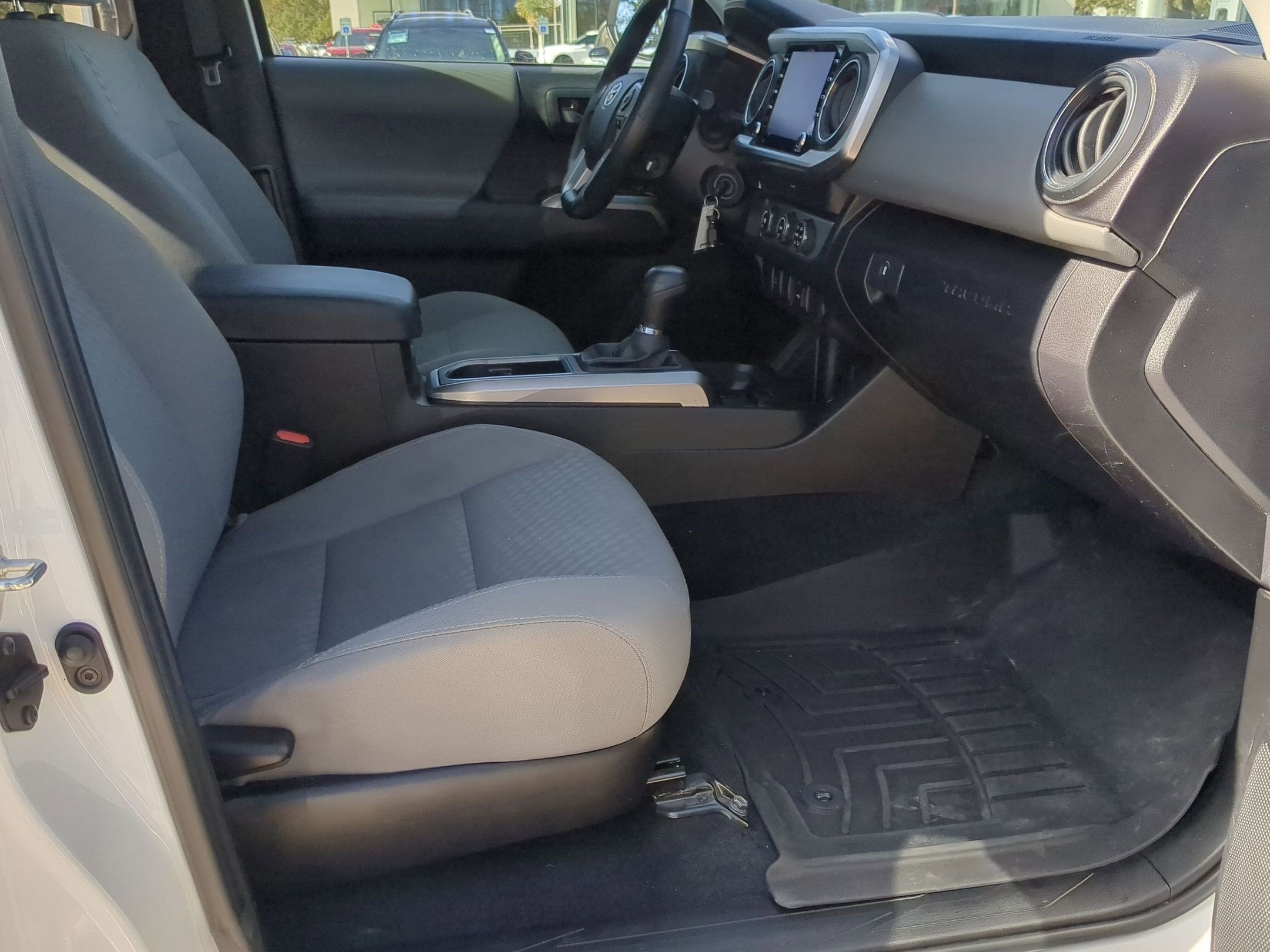 2022 Toyota Tacoma 2WD SR5