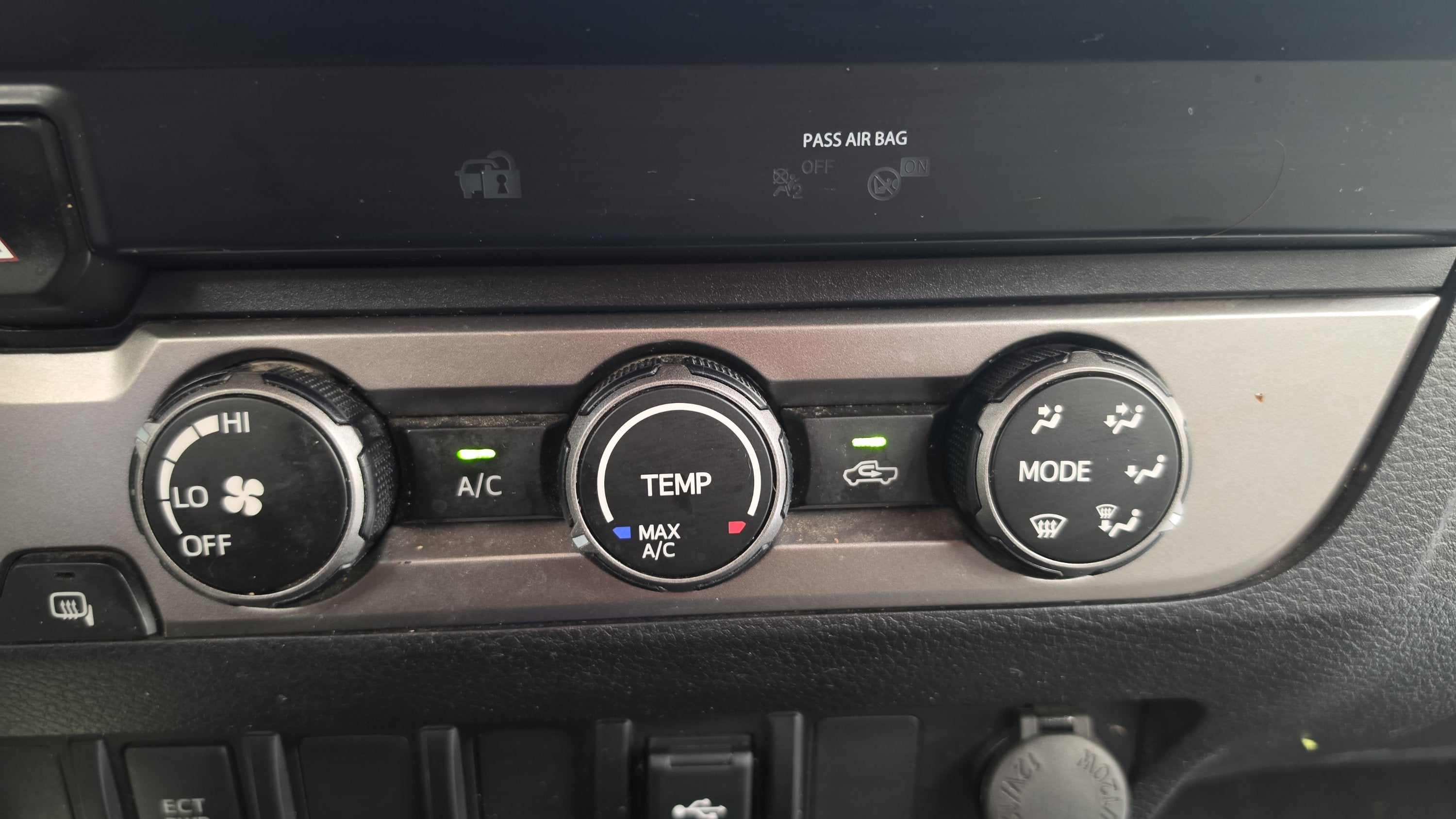 2022 Toyota Tacoma 2WD SR