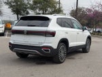 2025 Volkswagen Taos SE