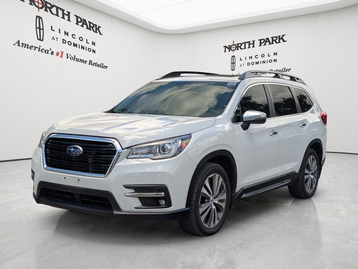 2020 Subaru Ascent Touring's photo