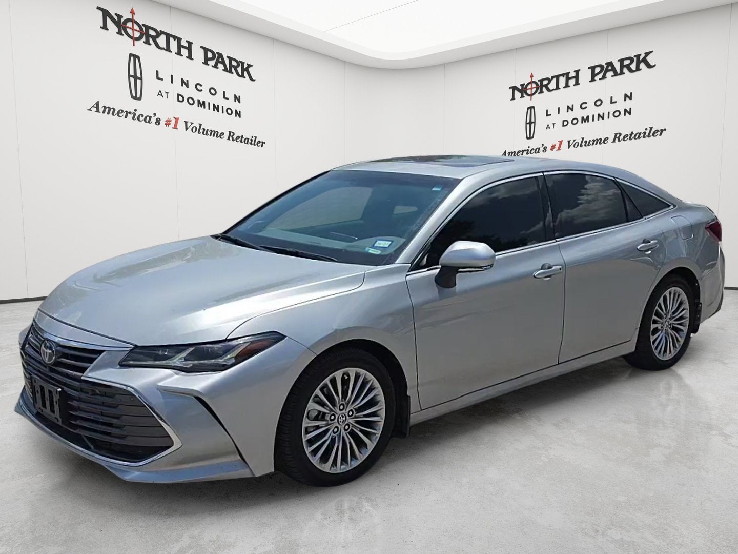 2022 Toyota Avalon Hybrid Limited