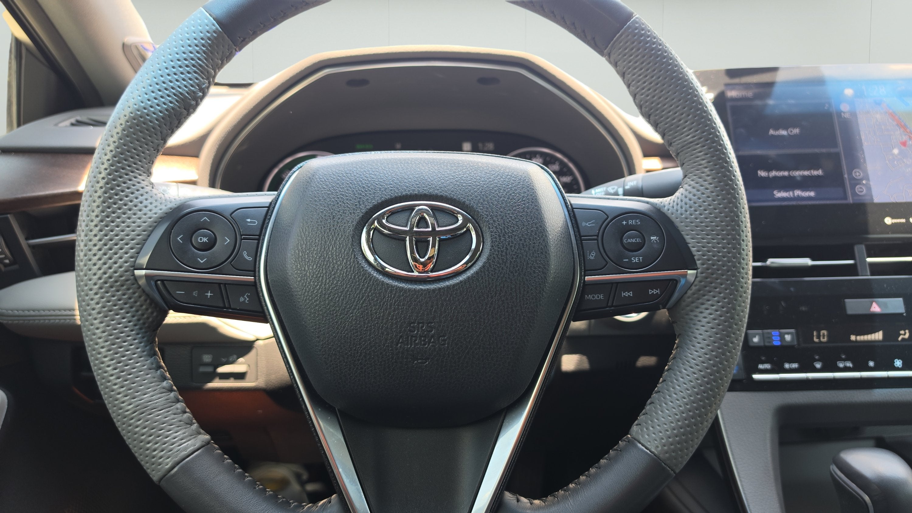2022 Toyota Avalon Hybrid Limited