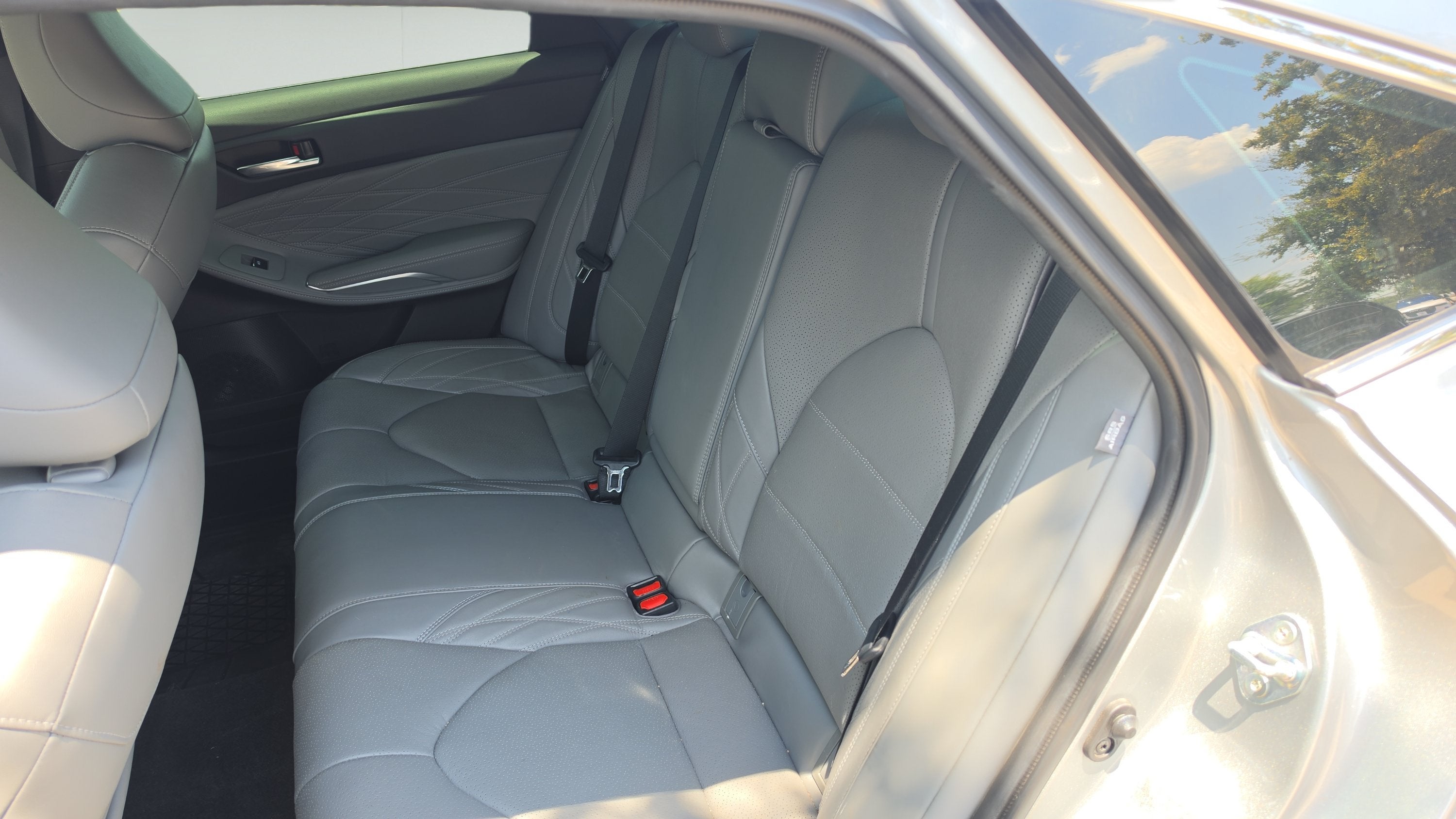 2022 Toyota Avalon Hybrid Limited