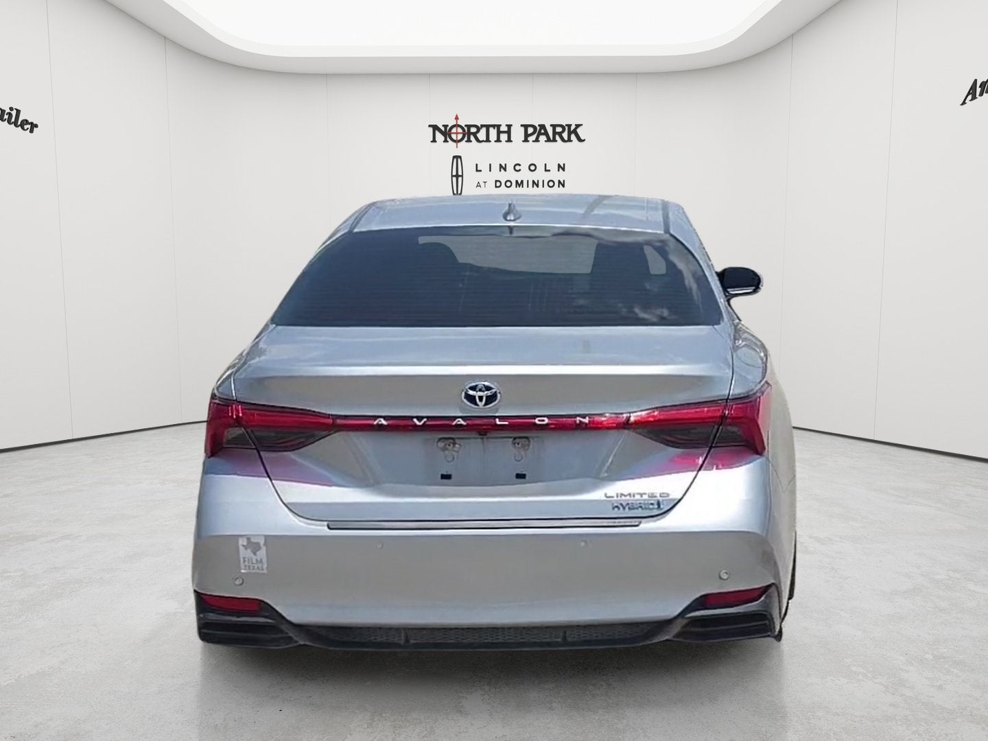 2022 Toyota Avalon Hybrid Limited
