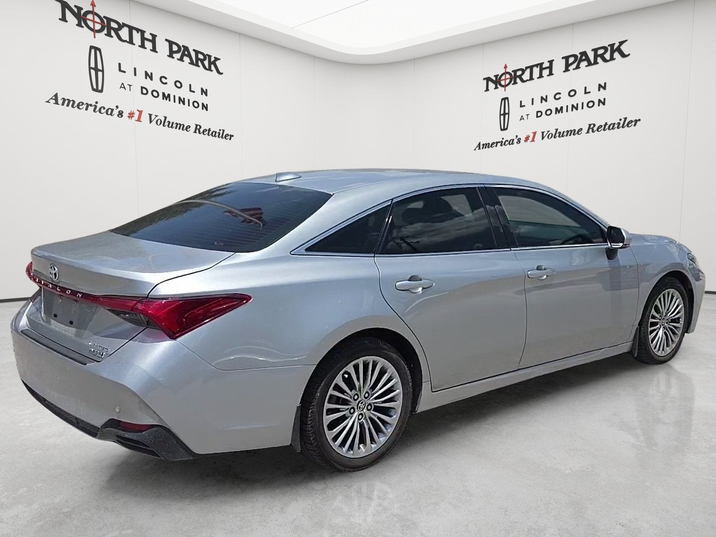 2022 Toyota Avalon Hybrid Limited