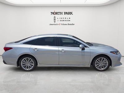 2022 Toyota Avalon Hybrid Limited