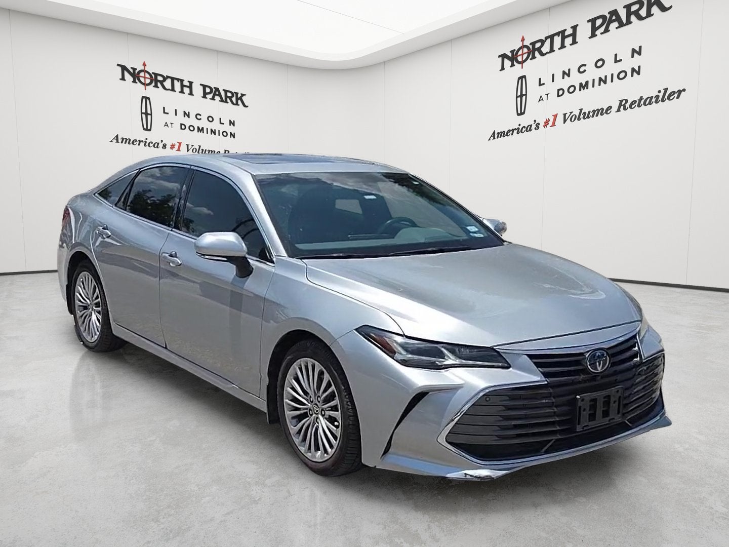 2022 Toyota Avalon Hybrid Limited