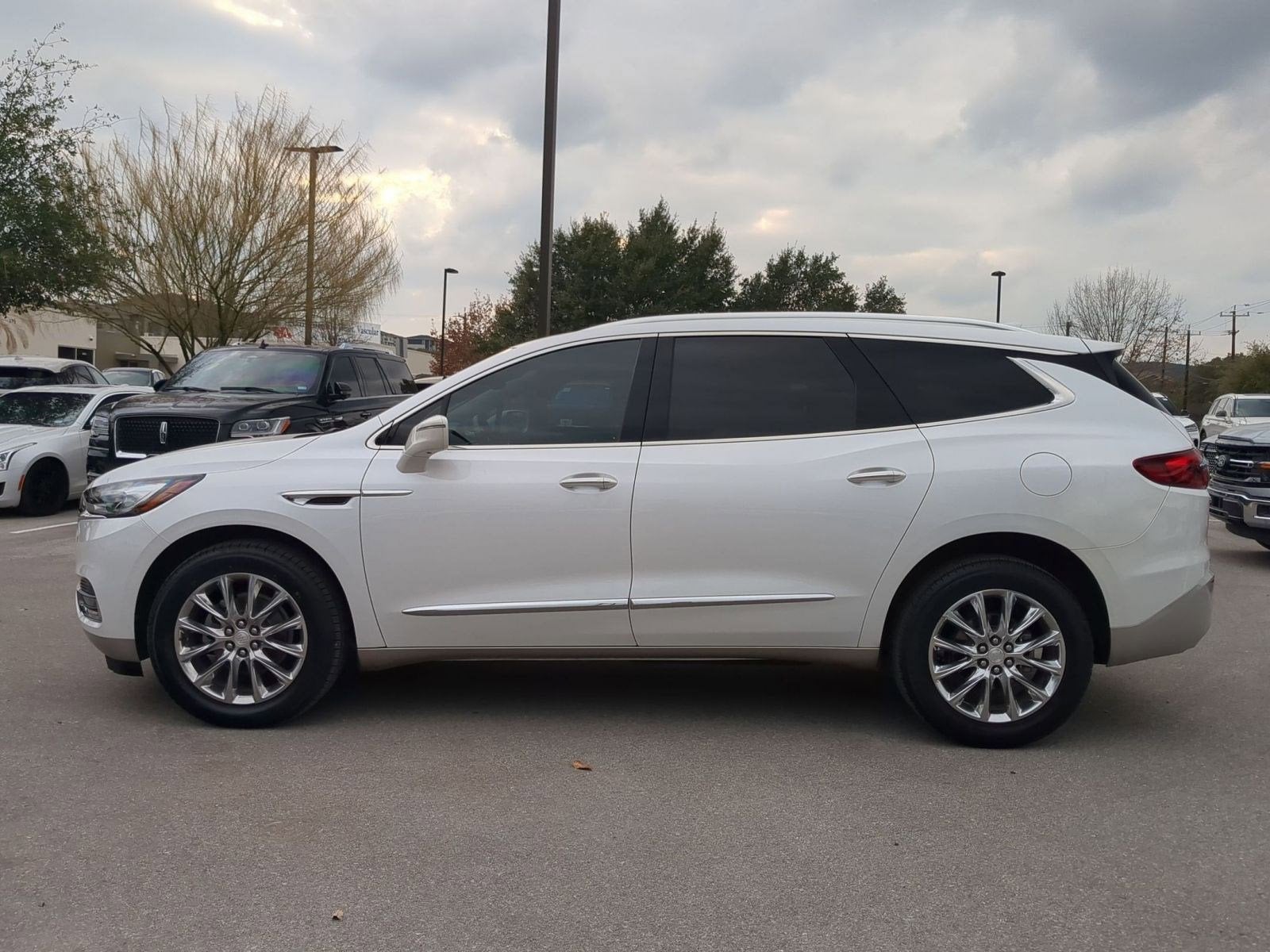2020 Buick Enclave Essence