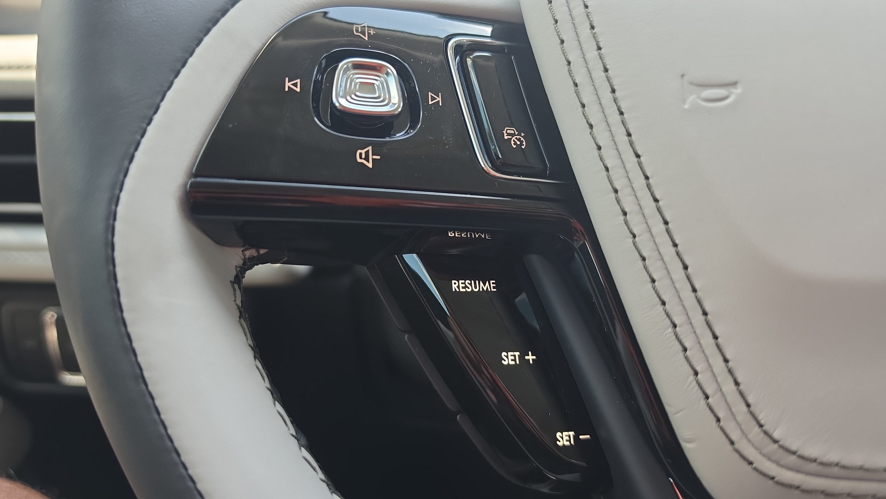 2027 Lincoln Aviator Premiere
