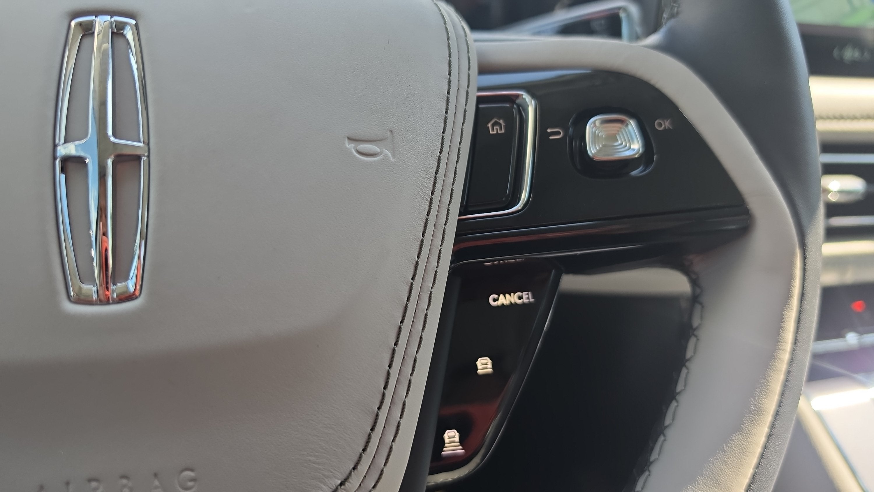 2027 Lincoln Aviator Premiere