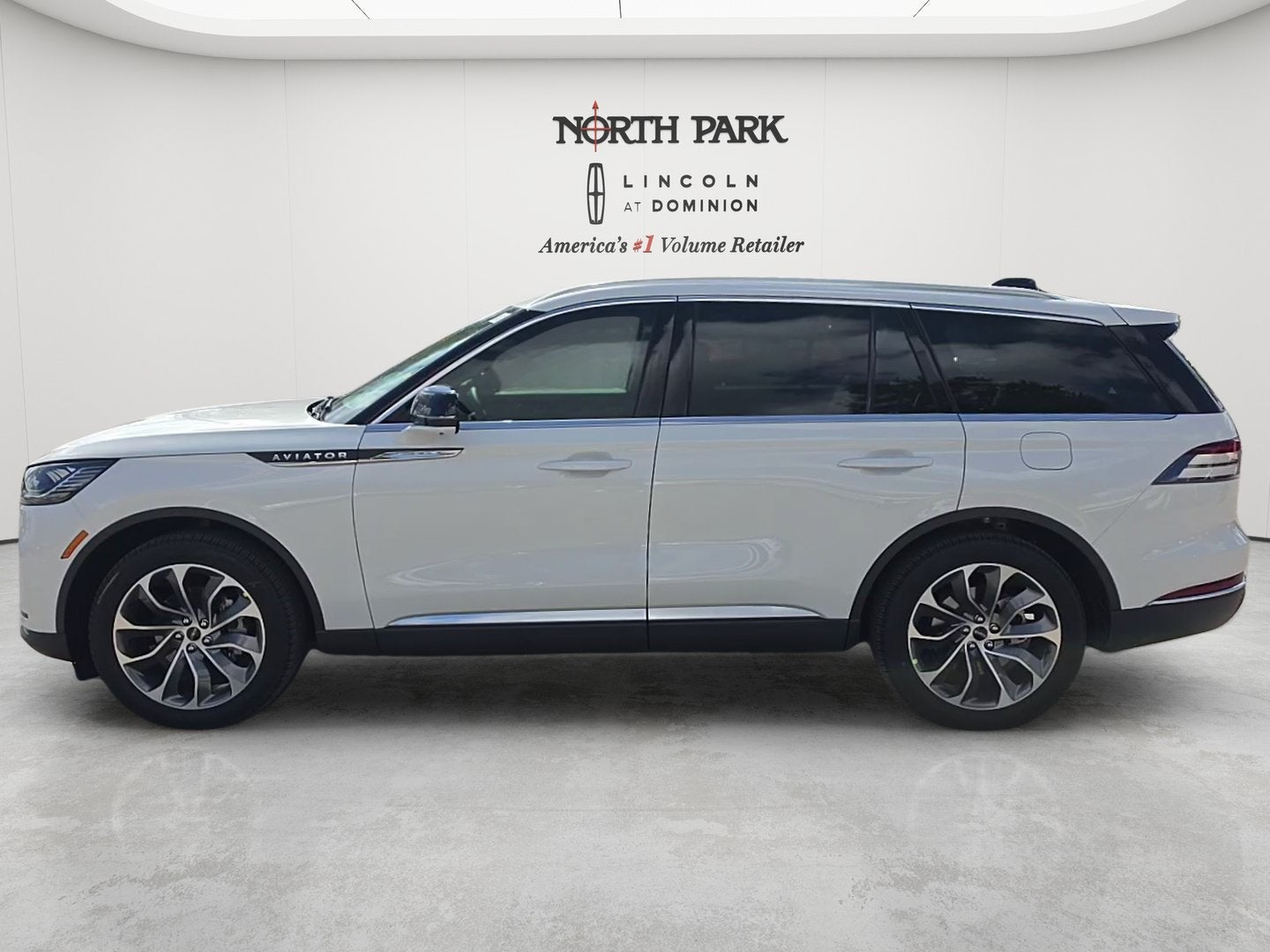2027 Lincoln Aviator Premiere