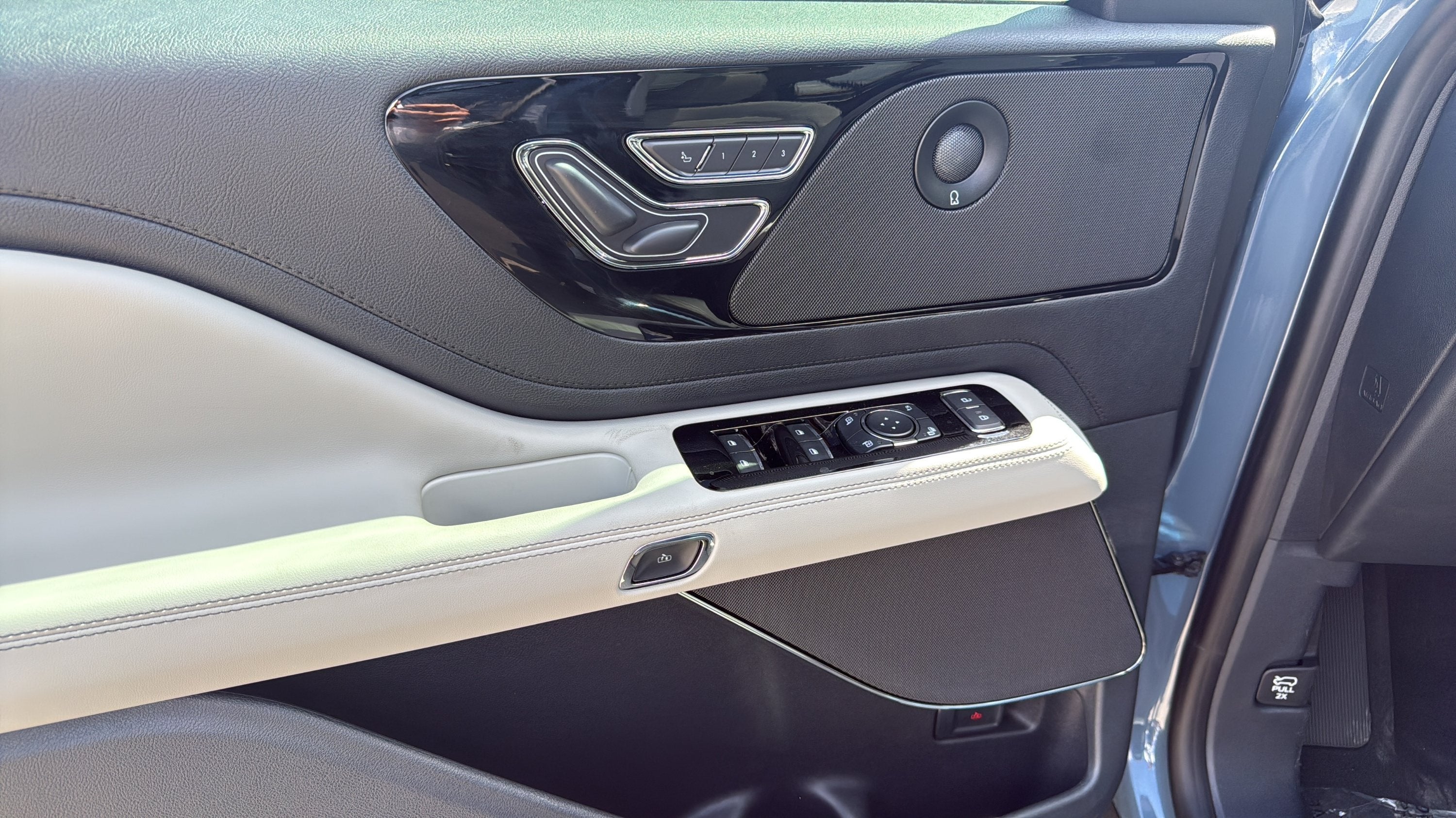 2027 Lincoln Aviator Premiere