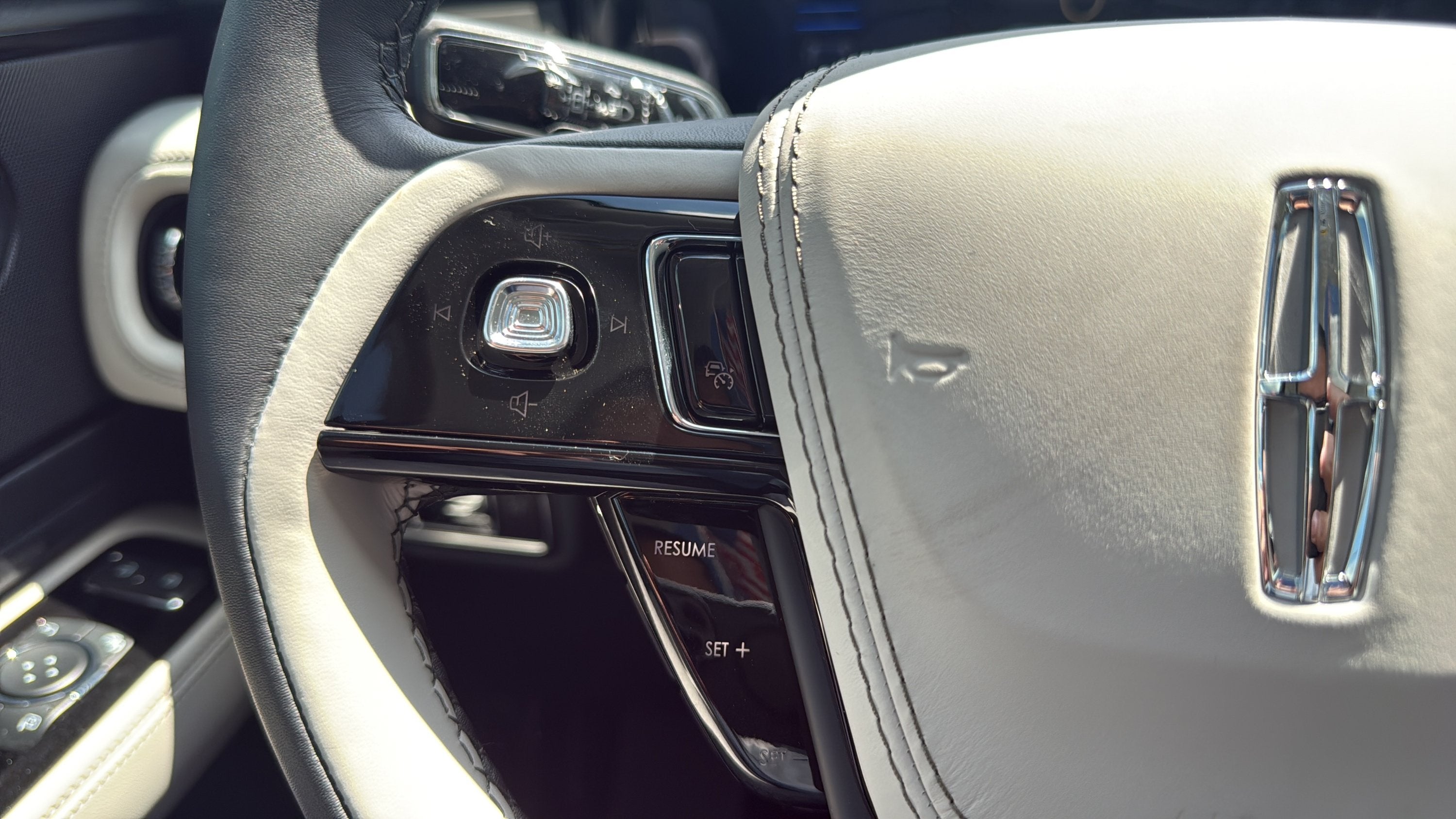 2027 Lincoln Aviator Premiere