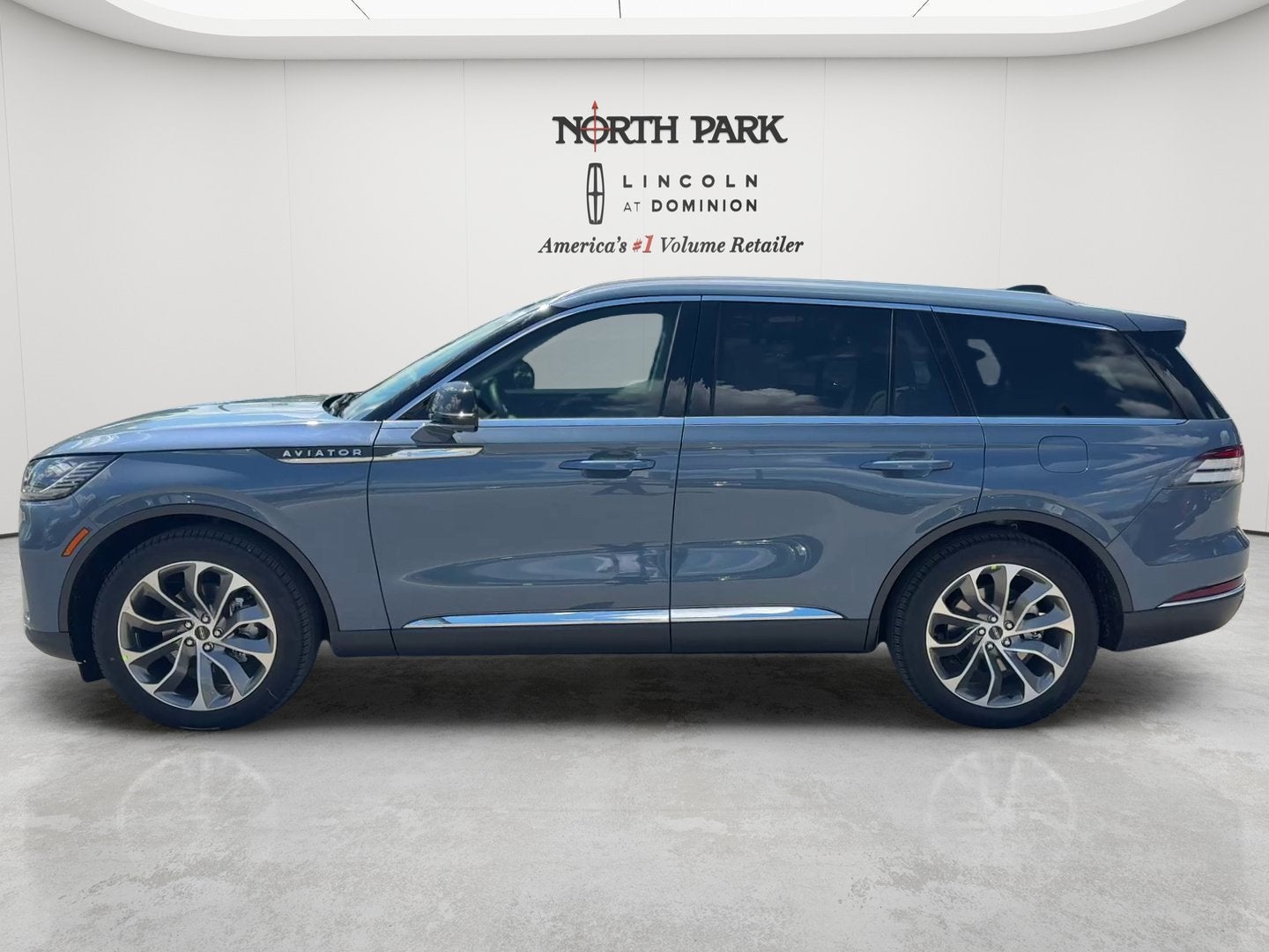 2027 Lincoln Aviator Premiere